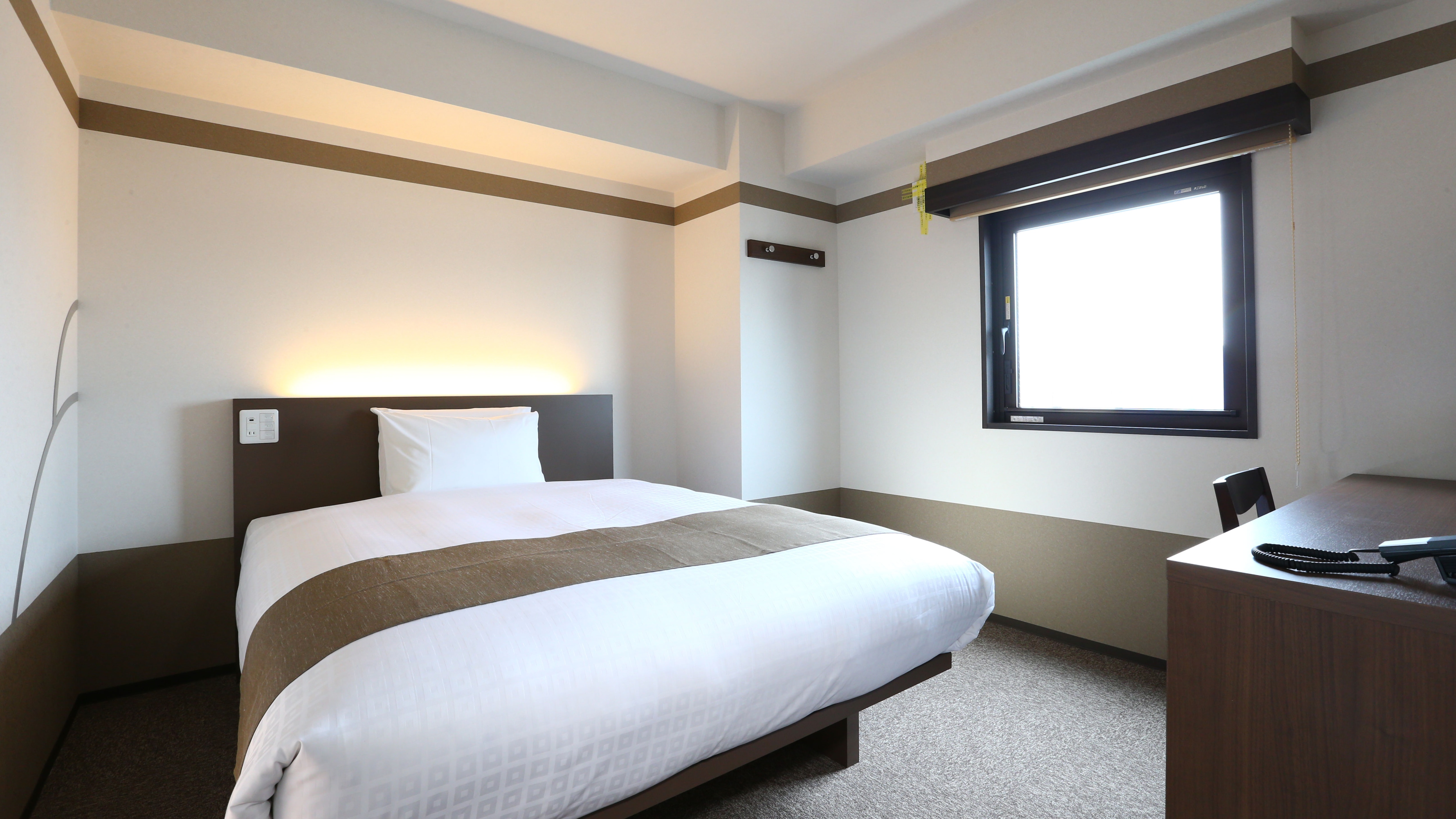 [ห้องพักทุกห้องเป็นห้องปลอดบุหรี่] เตียงคู่ (ภาพ)