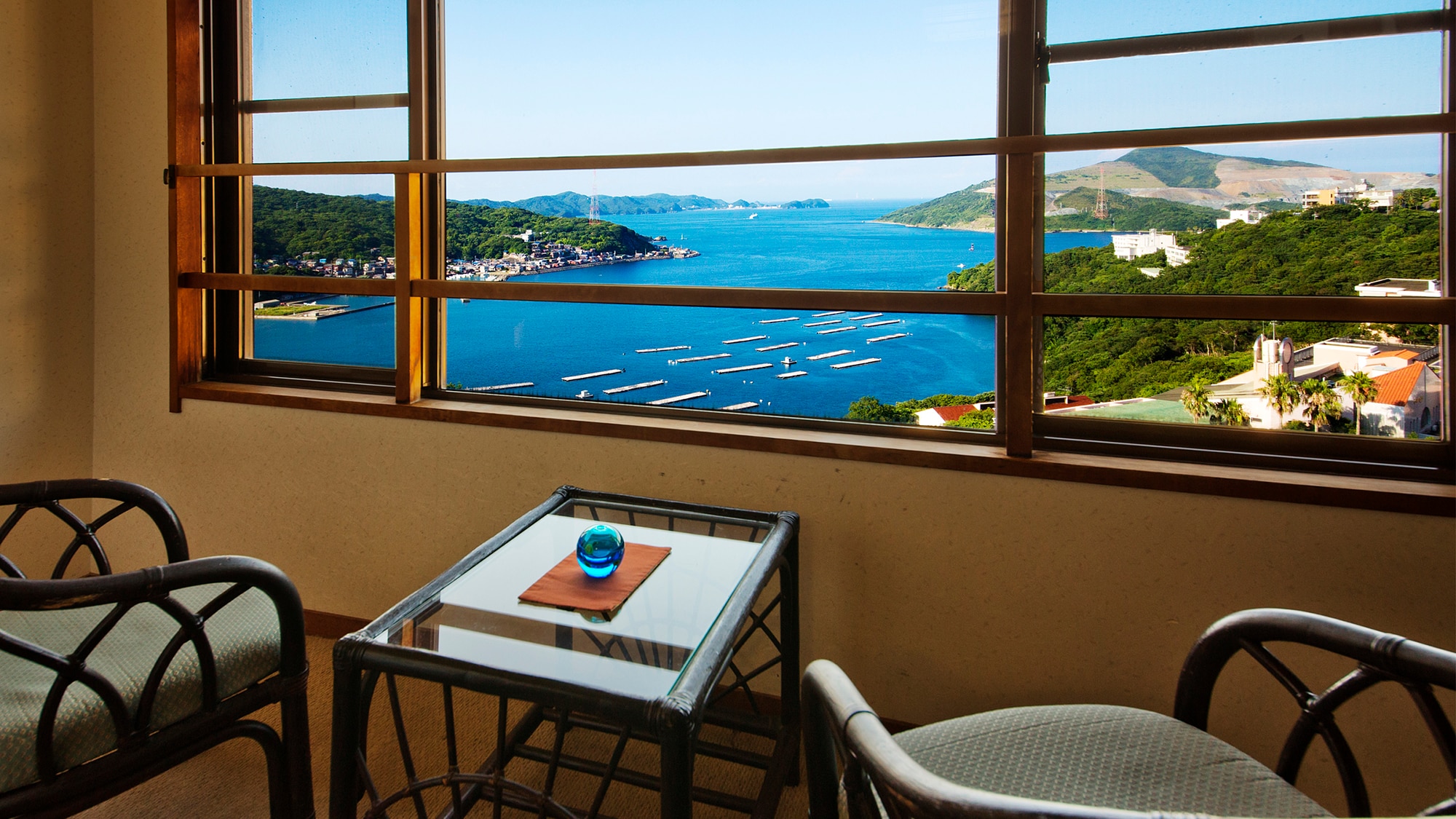 [View from the guest room] A magnificent view that changes its expression every moment while overlooking Toba Bay