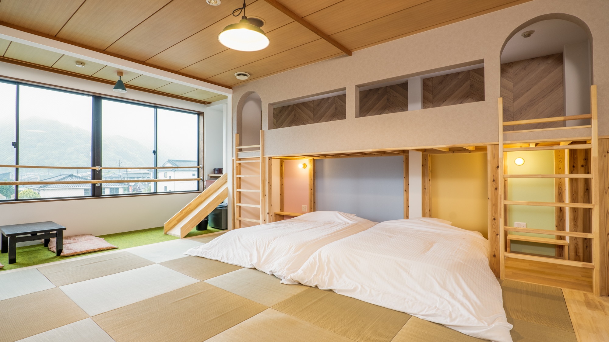 Attraction Family Room