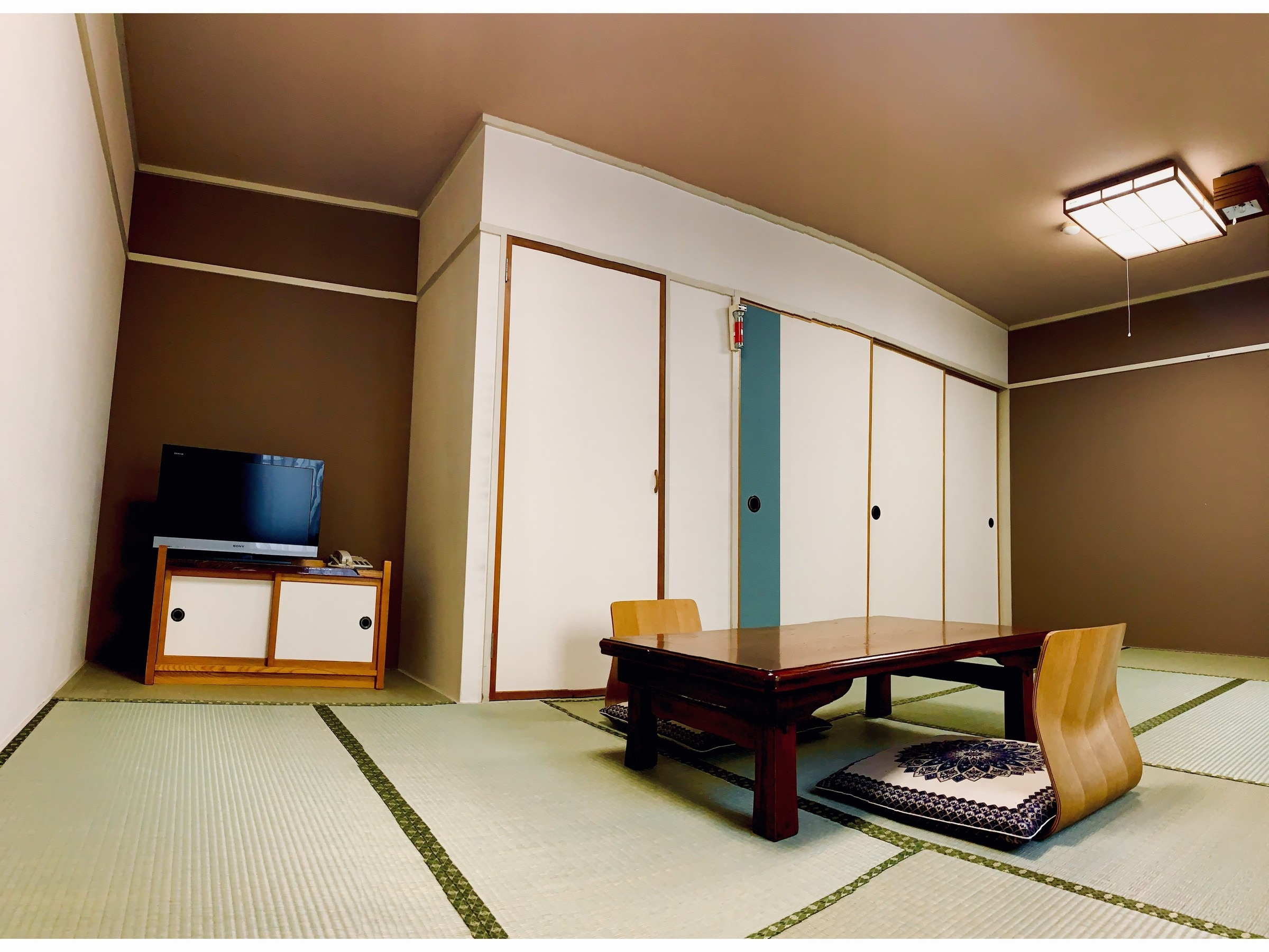 Japanese-style room