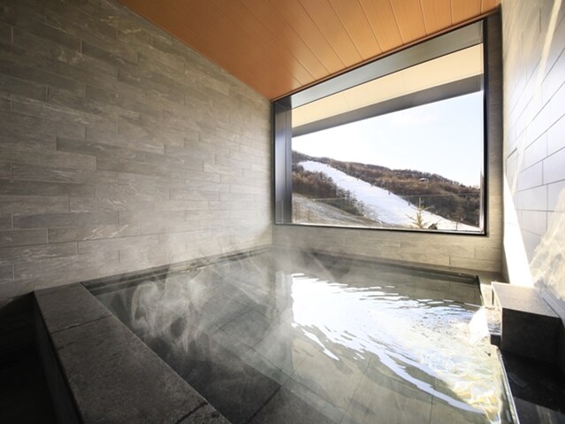 Open-air bath