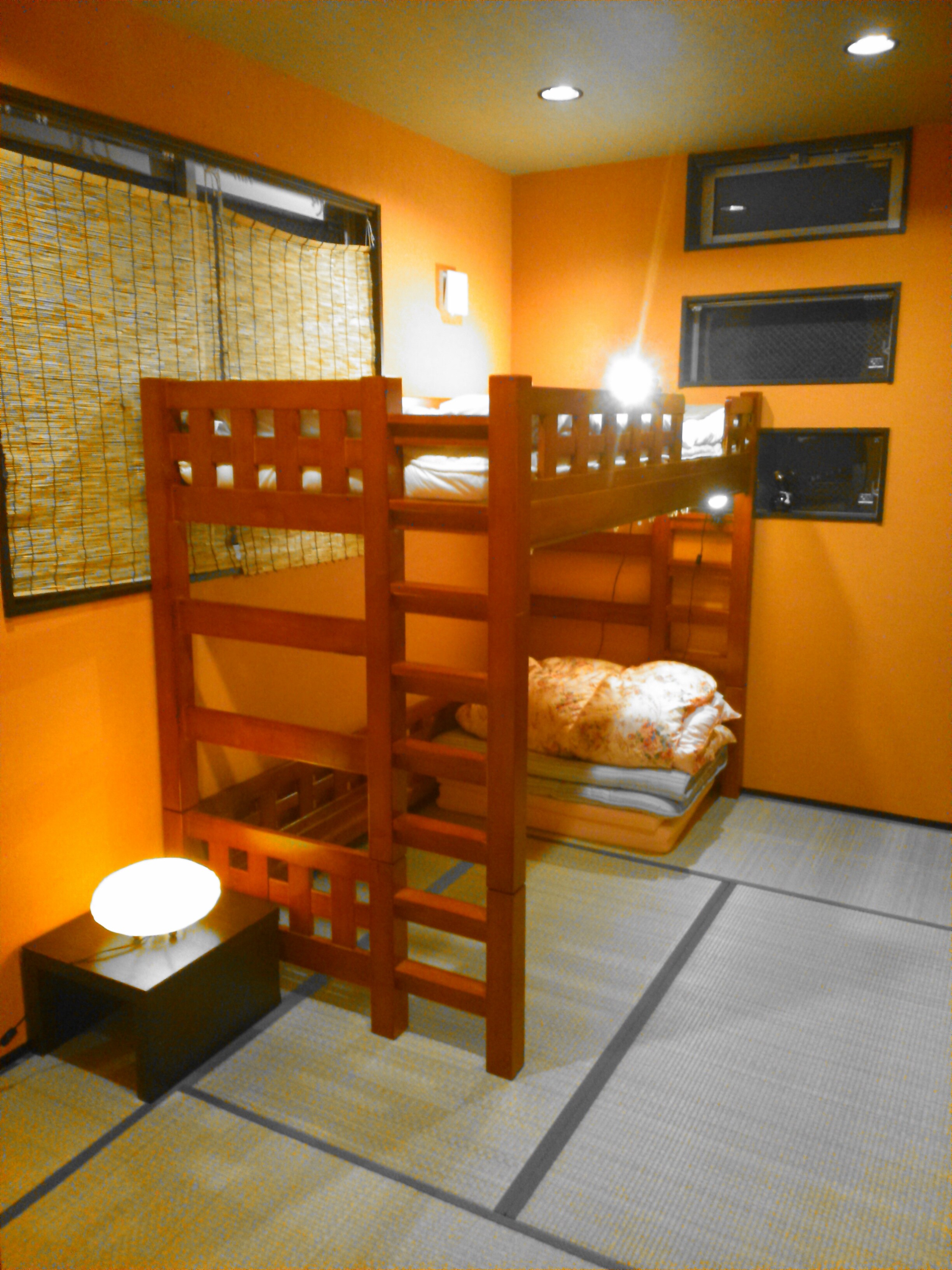 Kamar Ekonomi Bergaya Jepang
