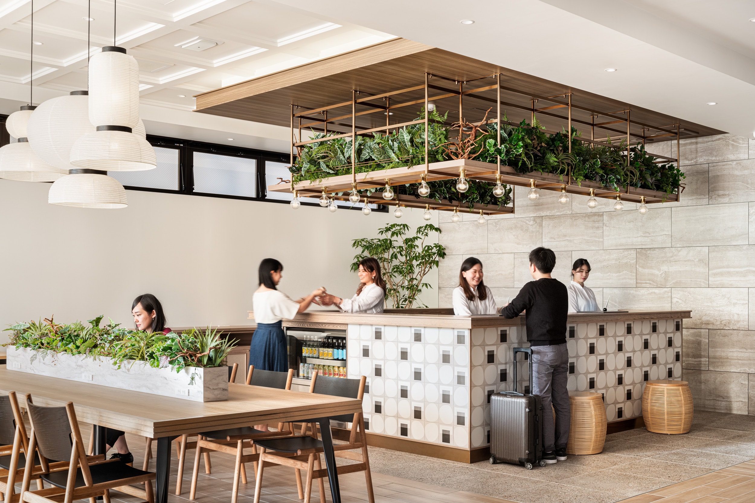 フロント　チェックインはこちらから