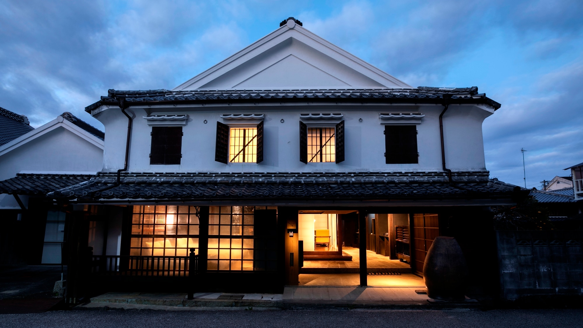 外观（夜间）