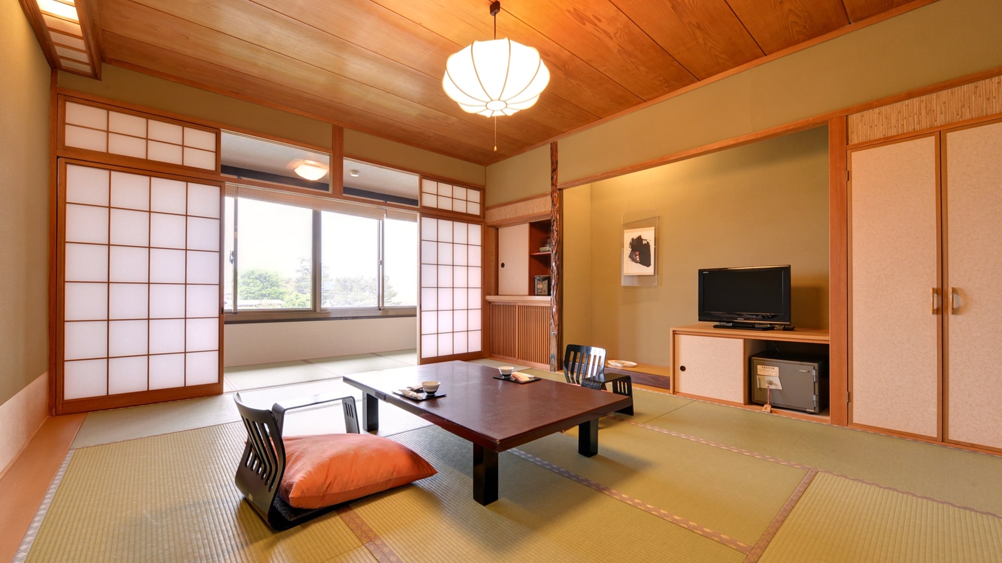 *★Example of guest room: All guest rooms overlook Lake Biwa. Enjoy the atmosphere of Lake Biwa.