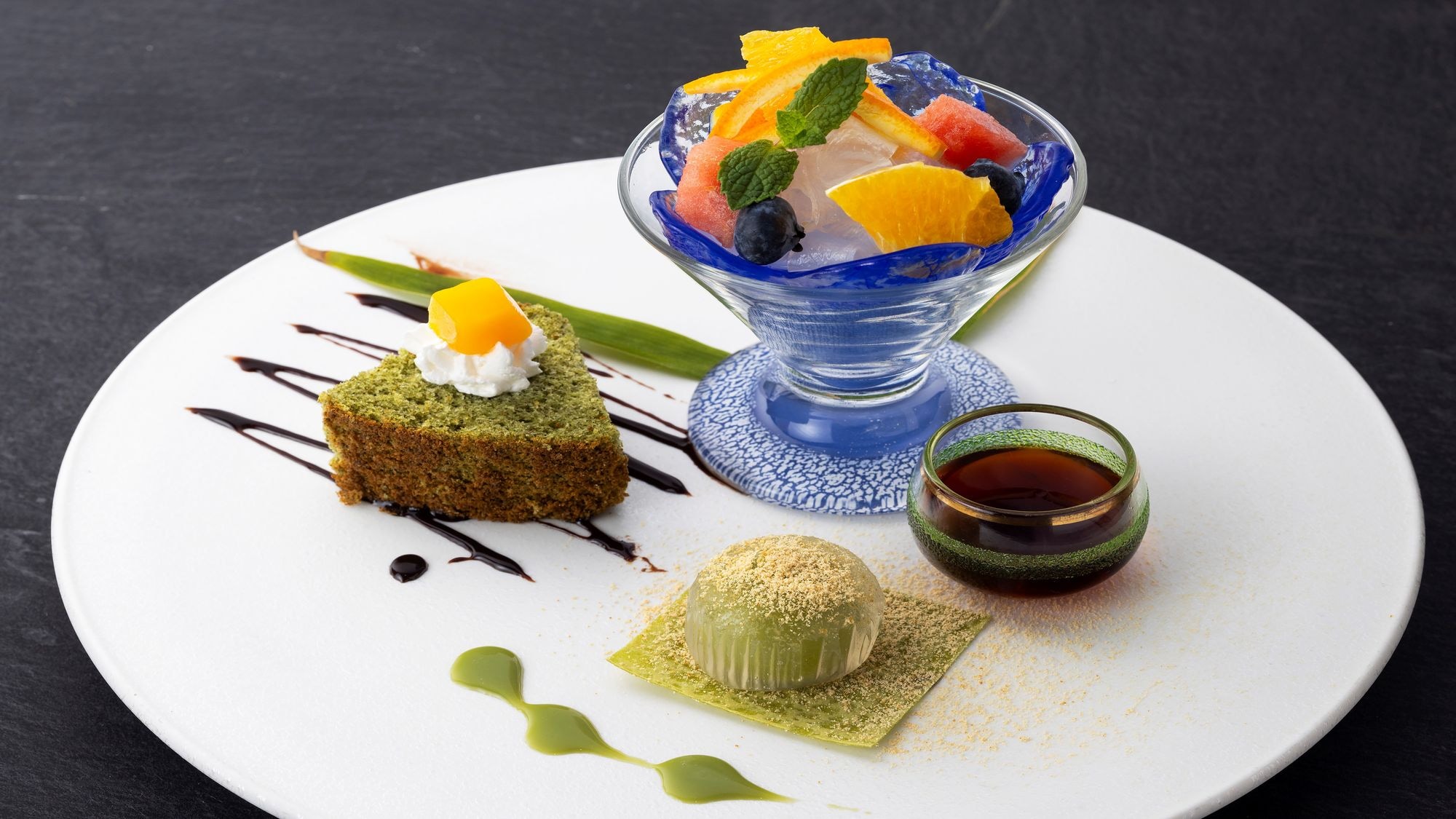 A dessert plate made by the chef using Yoshino Kuzu