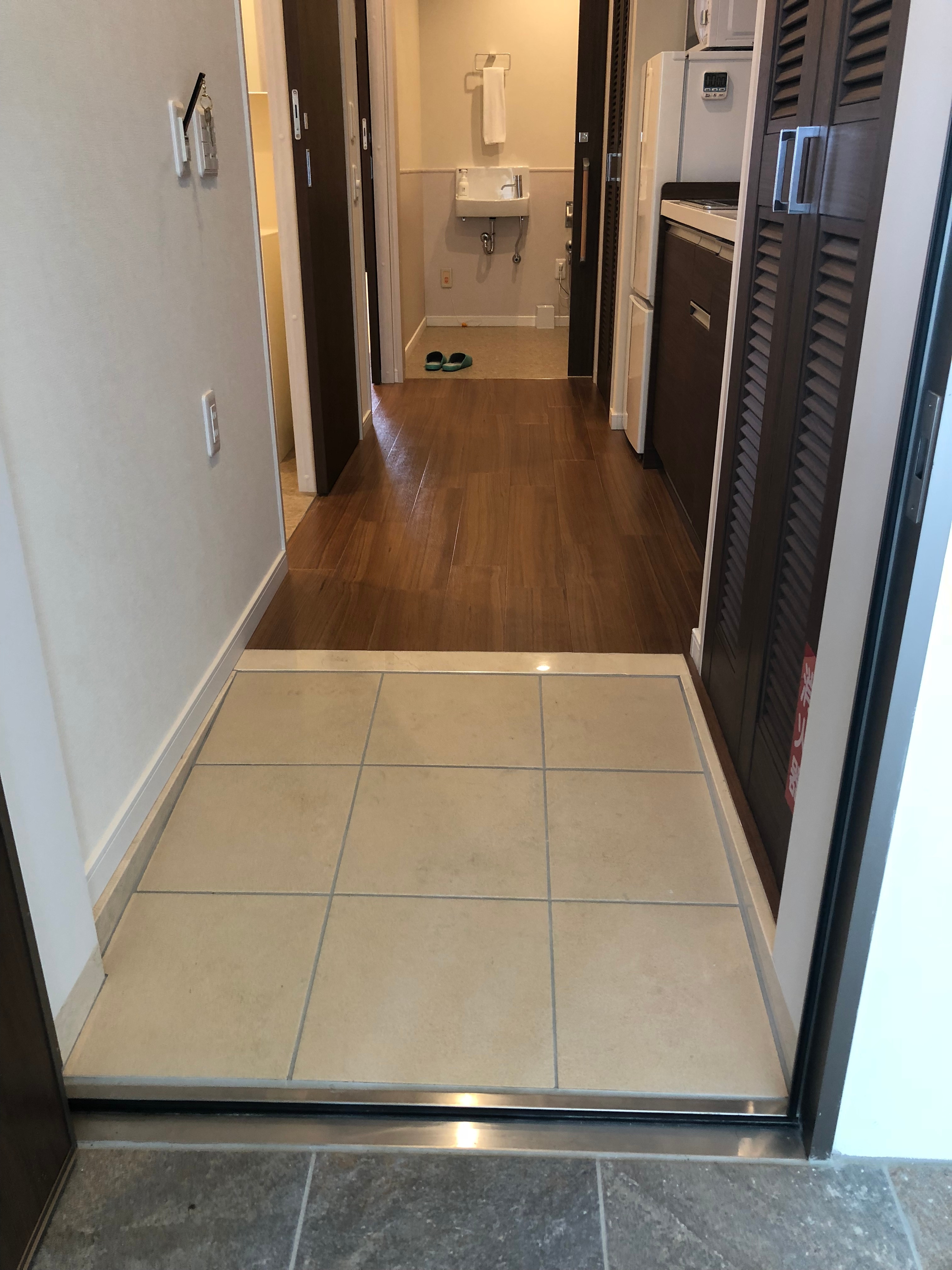 Room 402 entrance (barrier-free room)