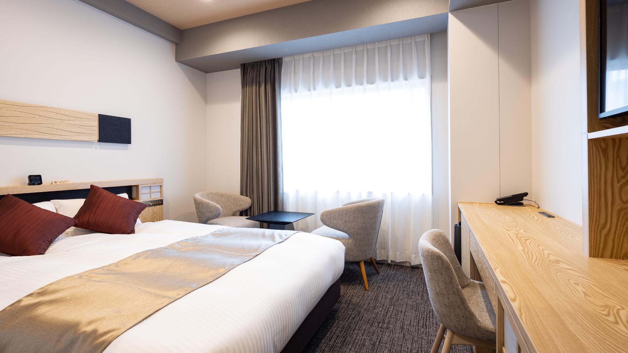 【A double room】