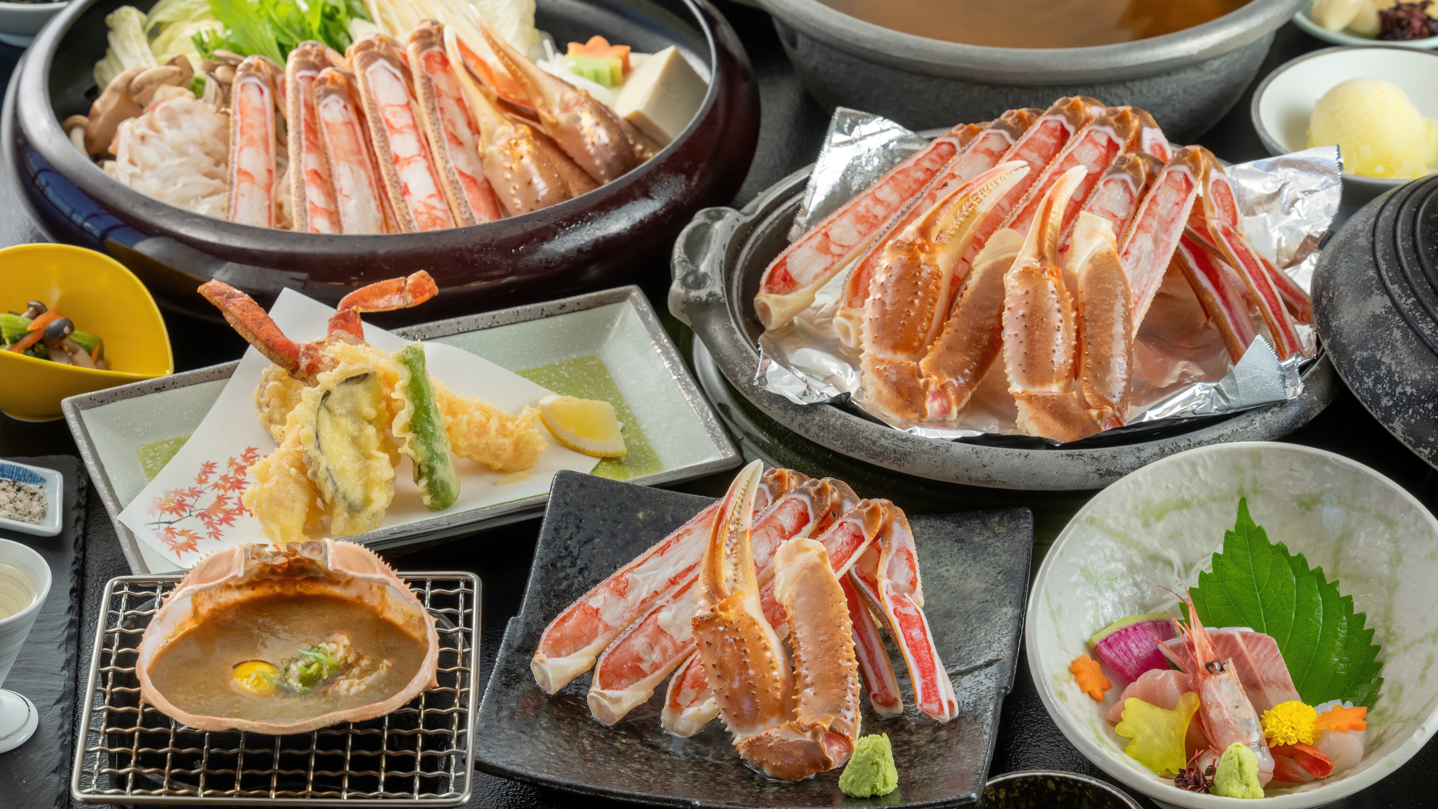 [Winter - our most popular dish] Enjoy Satake's specialty "Crab Ceramic Grill"! Made with 1.5 extra large crabs (approximately 900g/each)