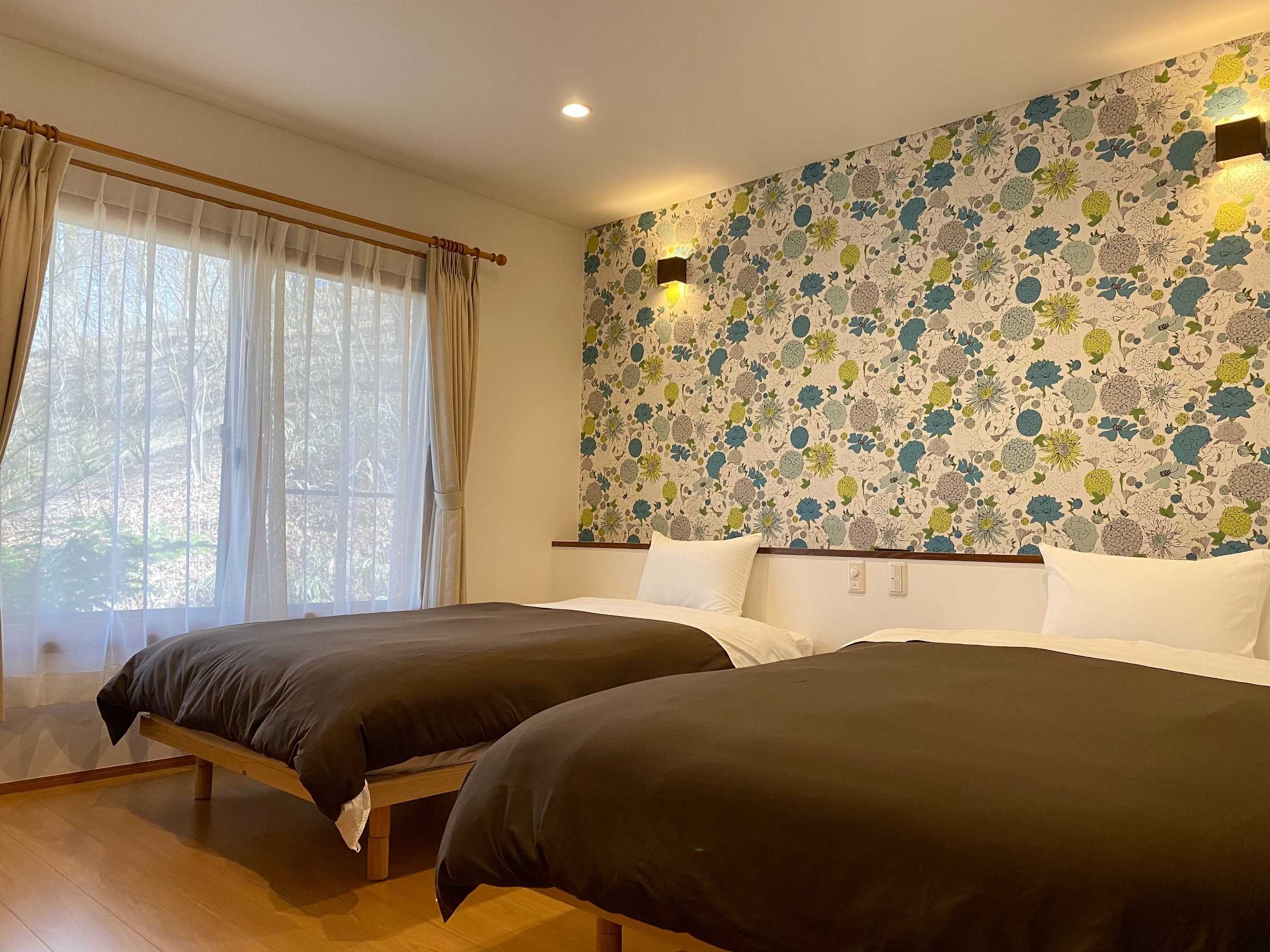 Honors Hill 26 Bedroom (Semi-double x 2)
