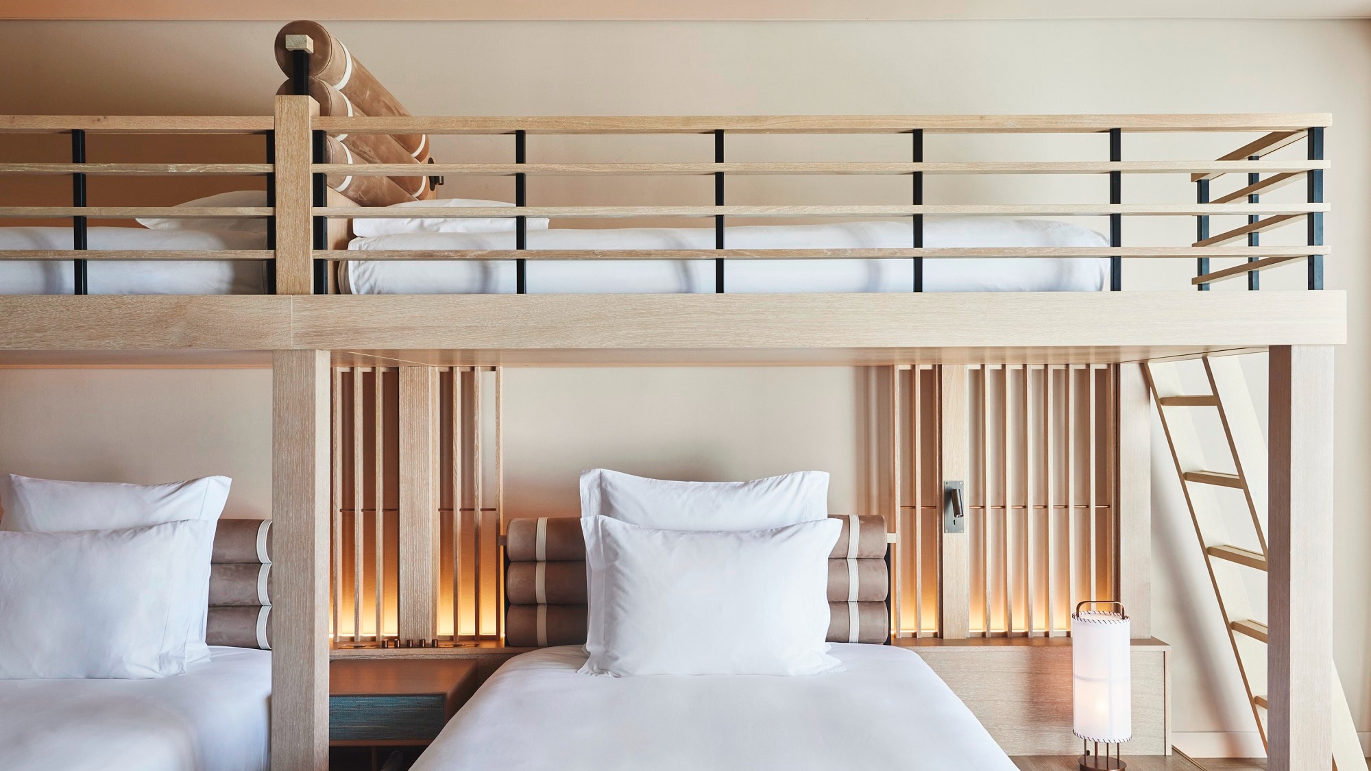 ■ Kamar Tidur Susun Mewah Coral (Sayap Coral)