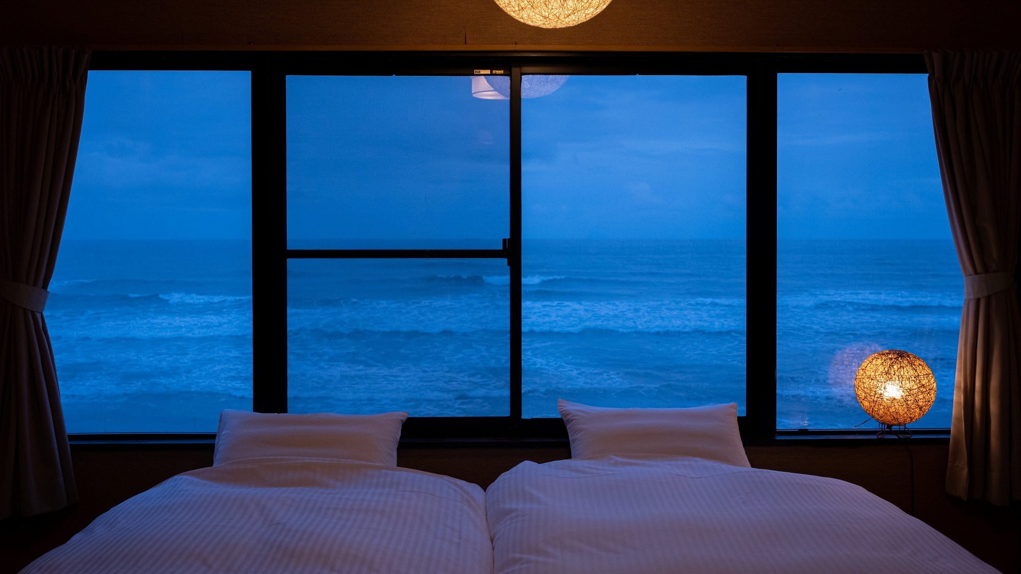 [Japanese-style room 2 rooms] Enjoy the view from the guest room.