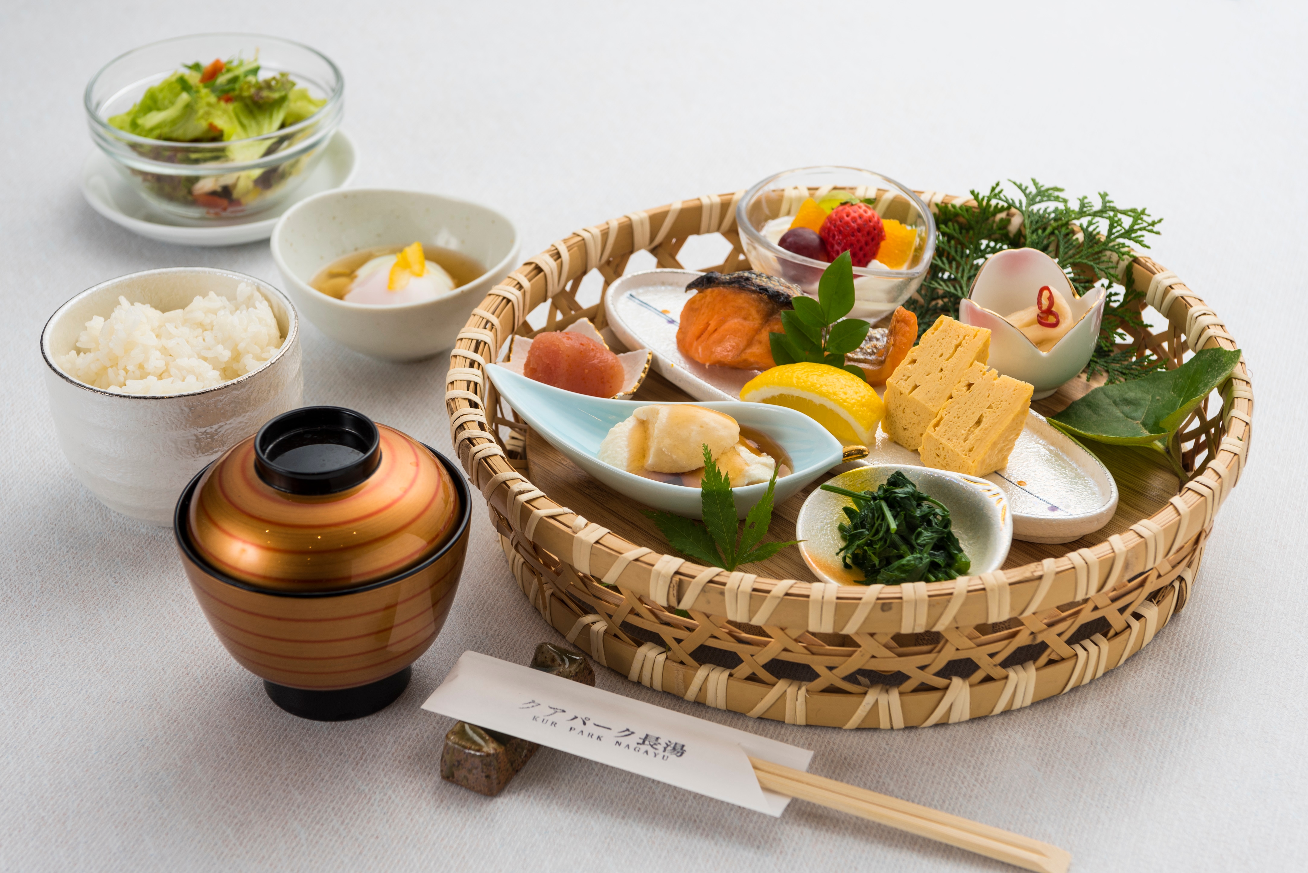 為客人提供早餐