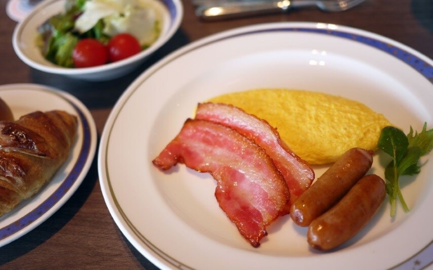 Meal example (Breakfast: Western set menu)