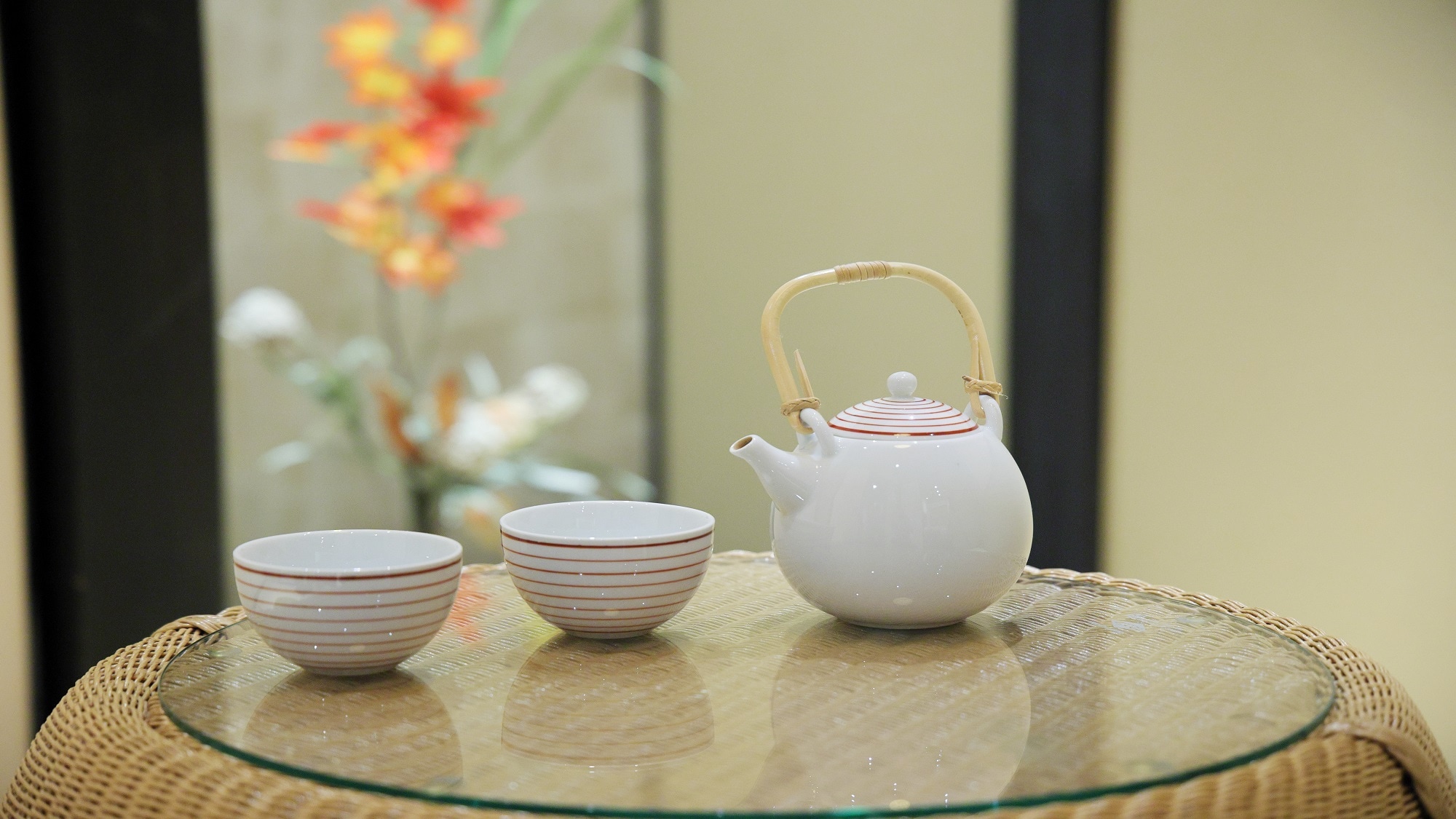 Lantai 2 (barat) ruang tamu (meja)