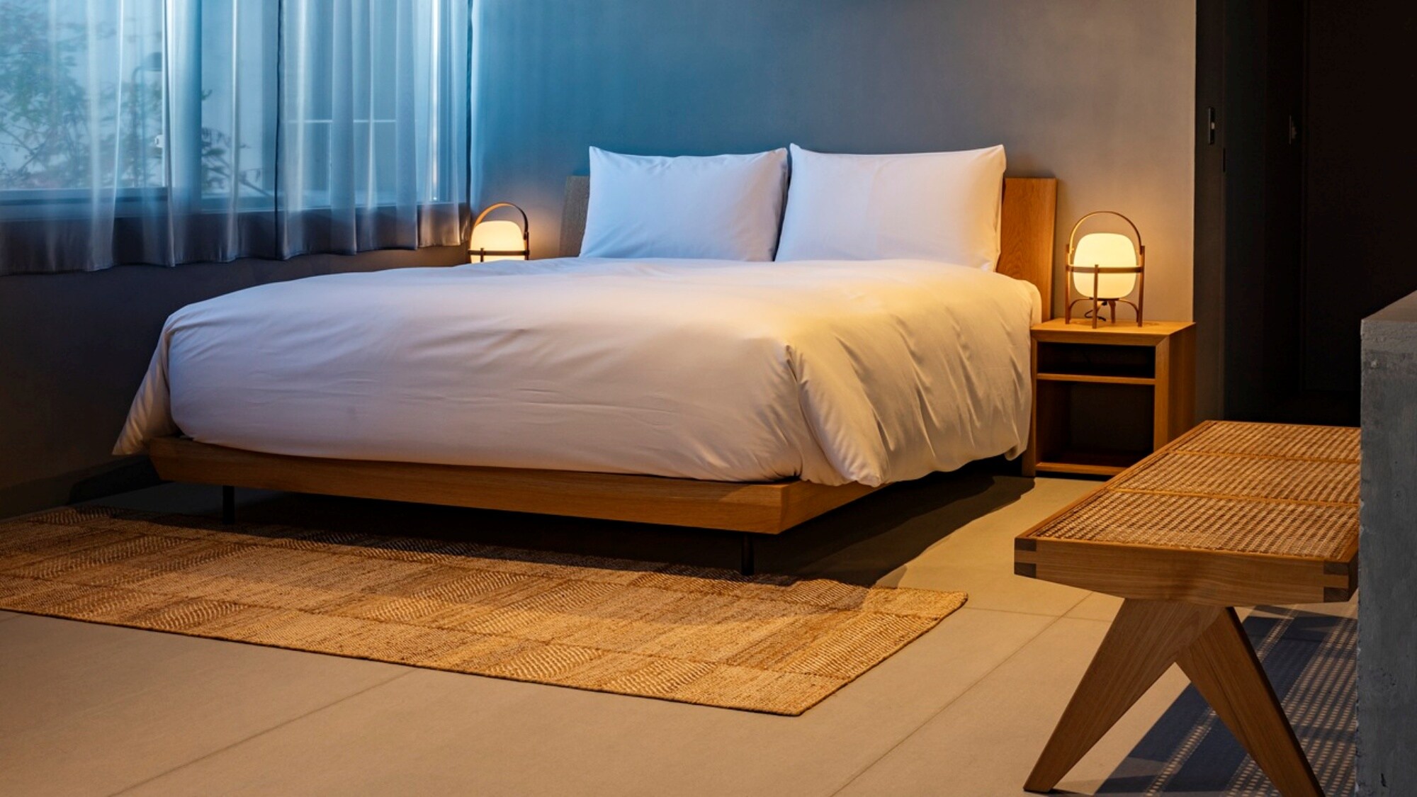 [Premium Residence] ห้องพักตกแต่งในธีมสีดำที่เข้าคู่กับผลงานการออกแบบภายในสุดหรูระดับโลก