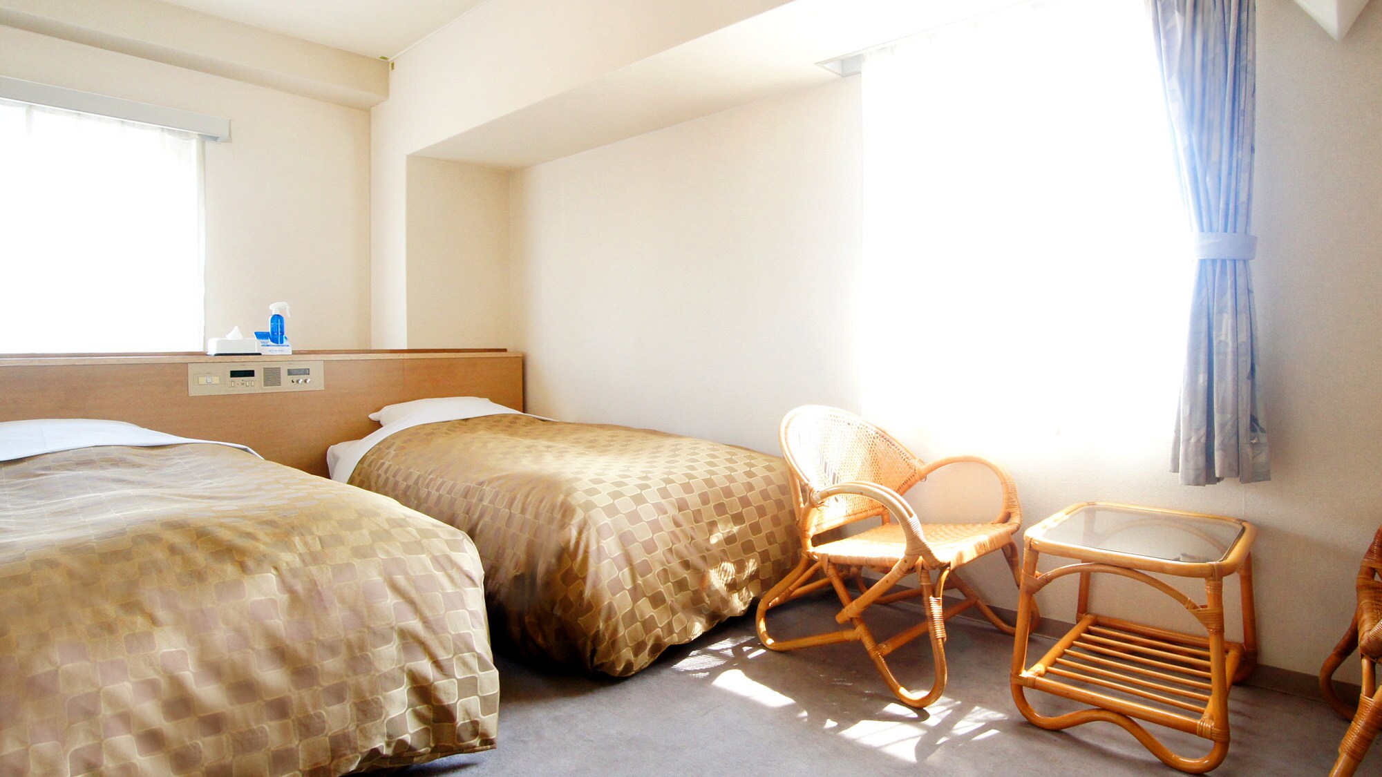 Twin room Spacious room with 2 beds ☆ Ideal for sightseeing trips ♪