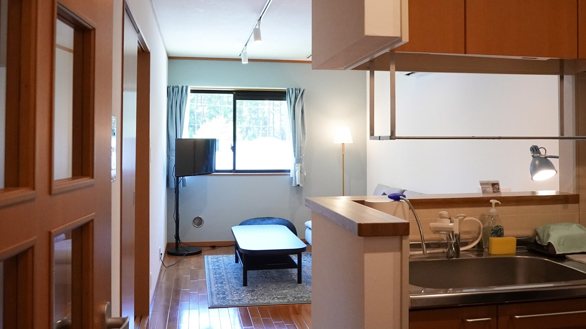 [Kitchen] The rooms are equipped with kitchen facilities, as well as a refrigerator and microwave, so you can stay comfortably.