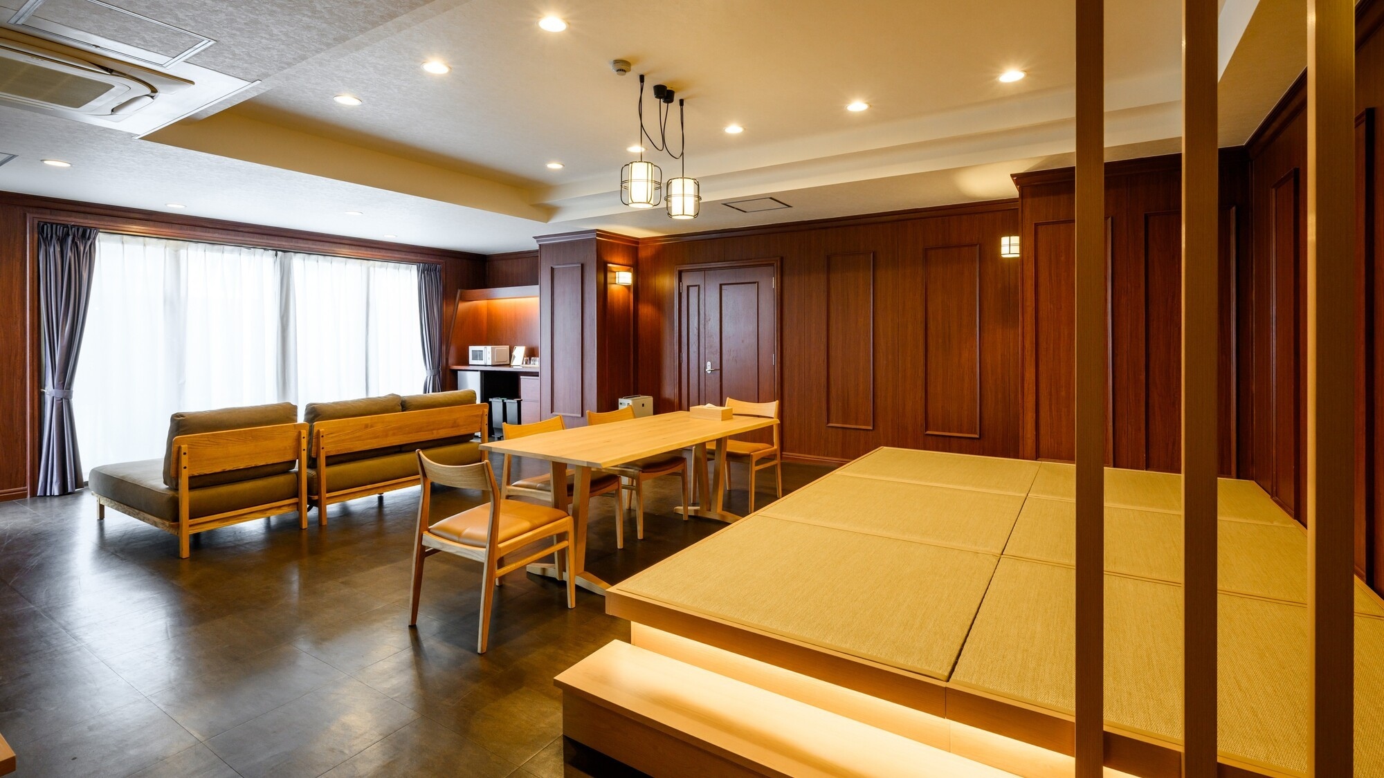 02. Japanese-style group suite