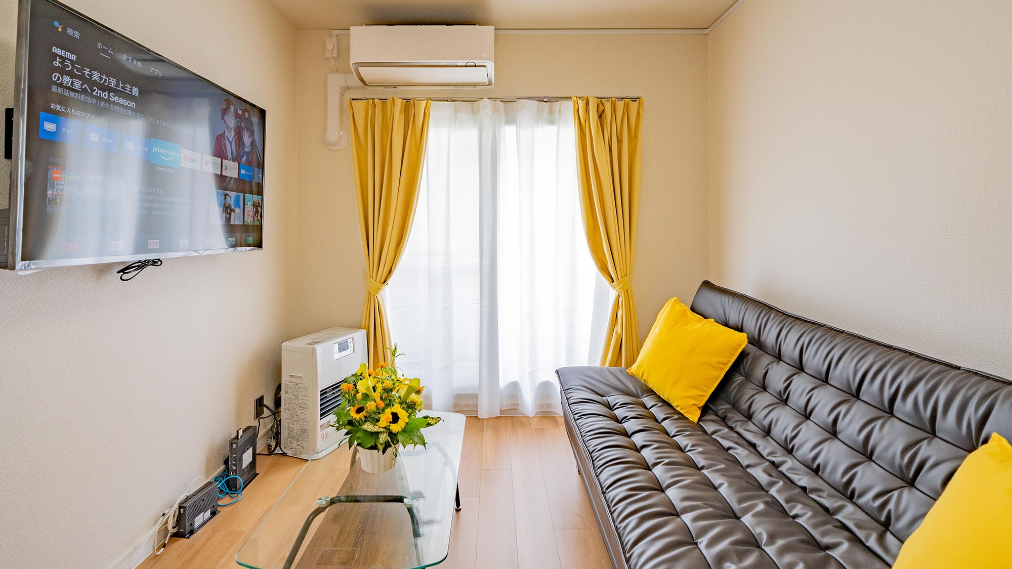 [Guest rooms] Equipped with a 50-inch large TV and Wi-Fi. Recommended for gamers!