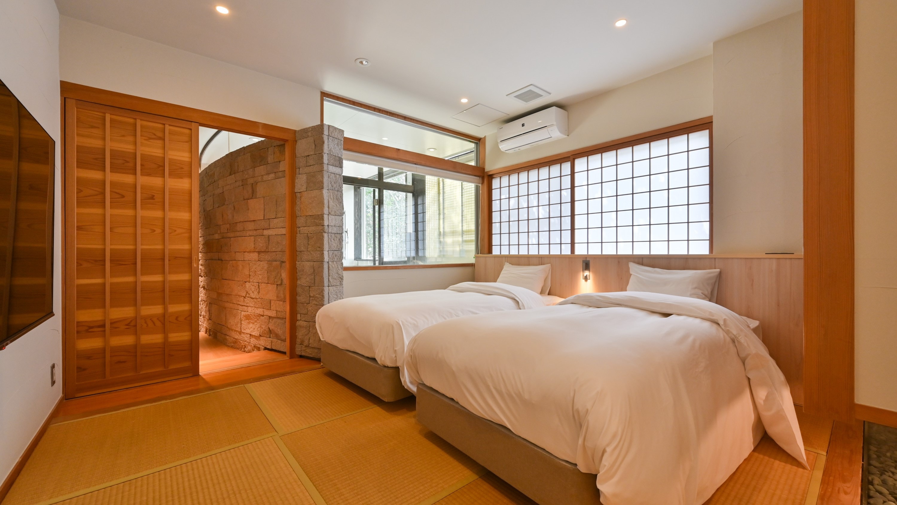 High-grade Japanese-Western room with hot spring "Sakura no Ma"