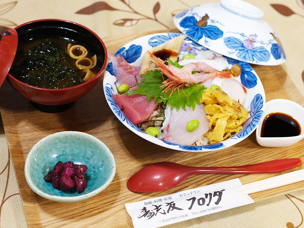 Seafood Chirashi Sushi (Seafood Bowl)