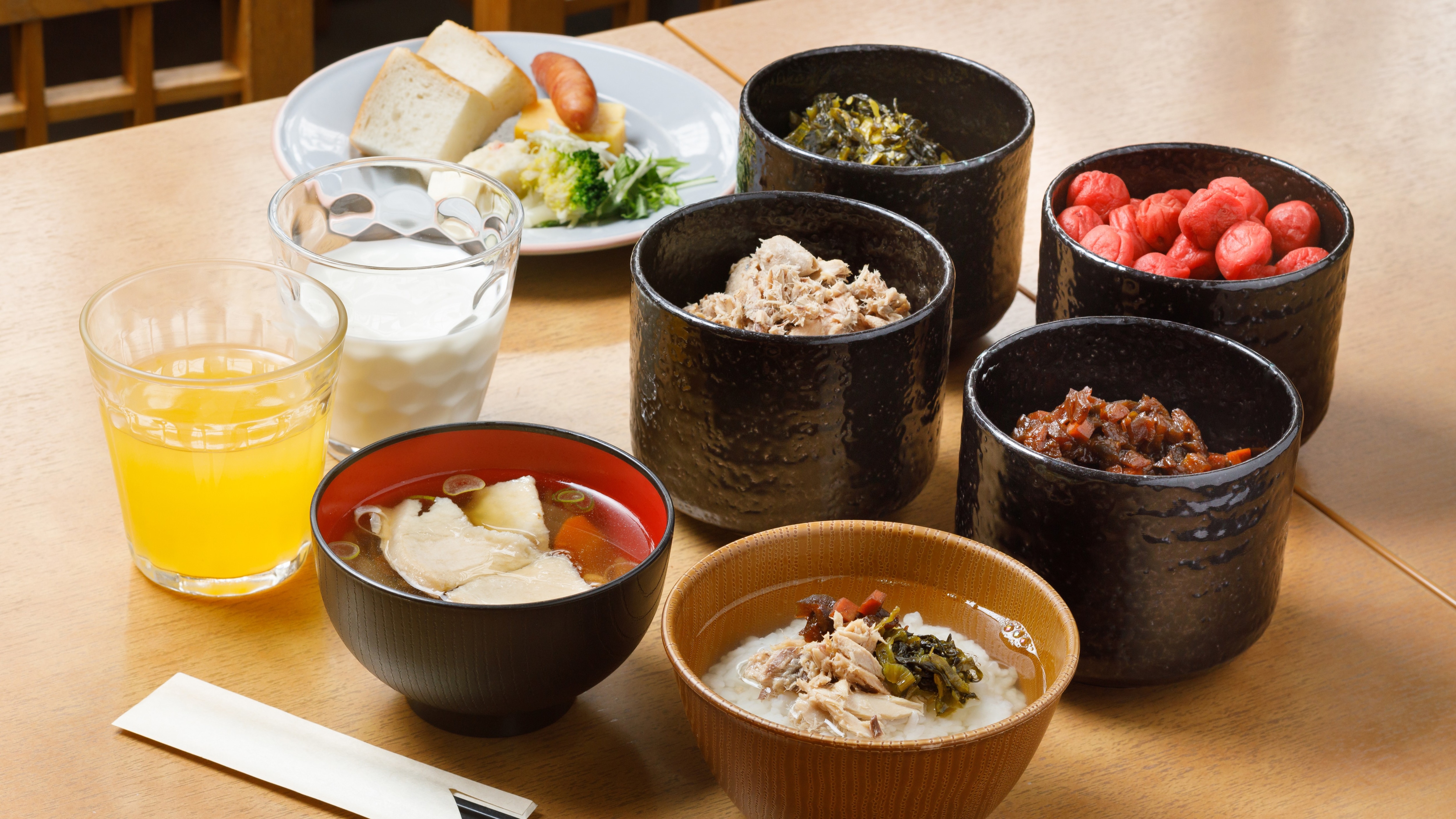 [Buffet sarapan yang memungkinkan Anda mencicipi Hachinohe] Ikameshiya Horin