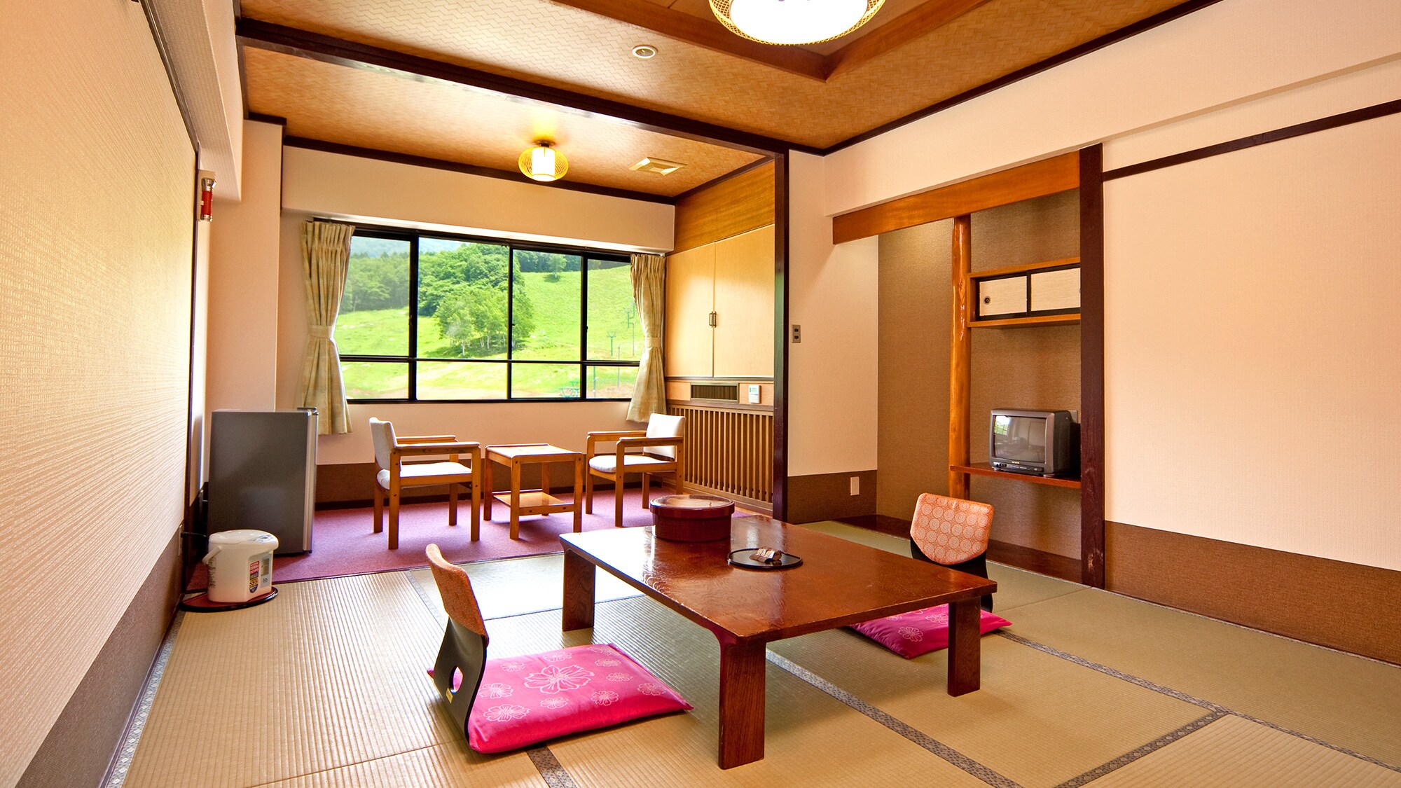 [<Non-smoking> Japanese-style room with 8 tatami mats]