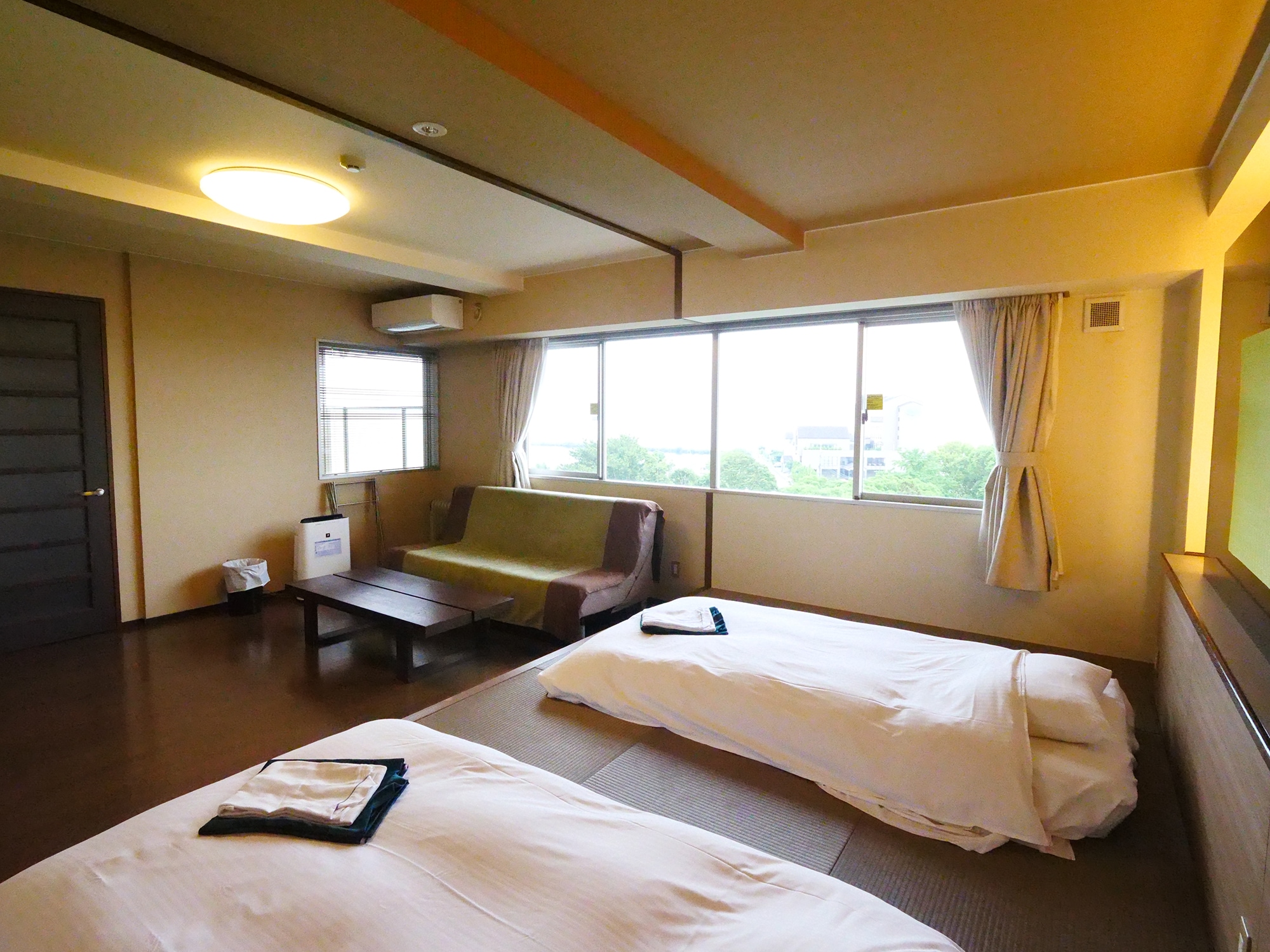 Special room with open-air bath