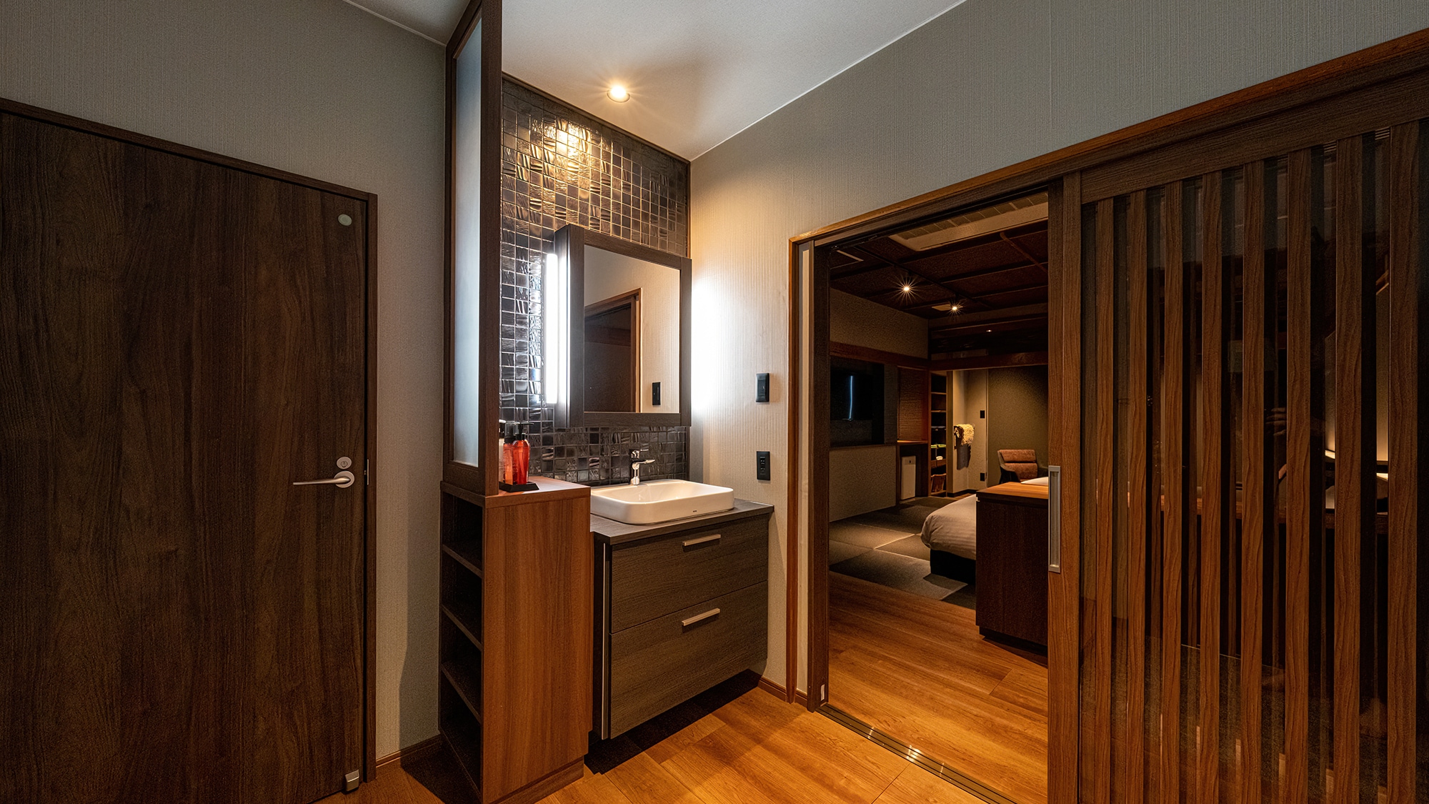 [1F Special Japanese-Western Room "Fuuka"] All 50 square meters of rooms are spaciously designed.