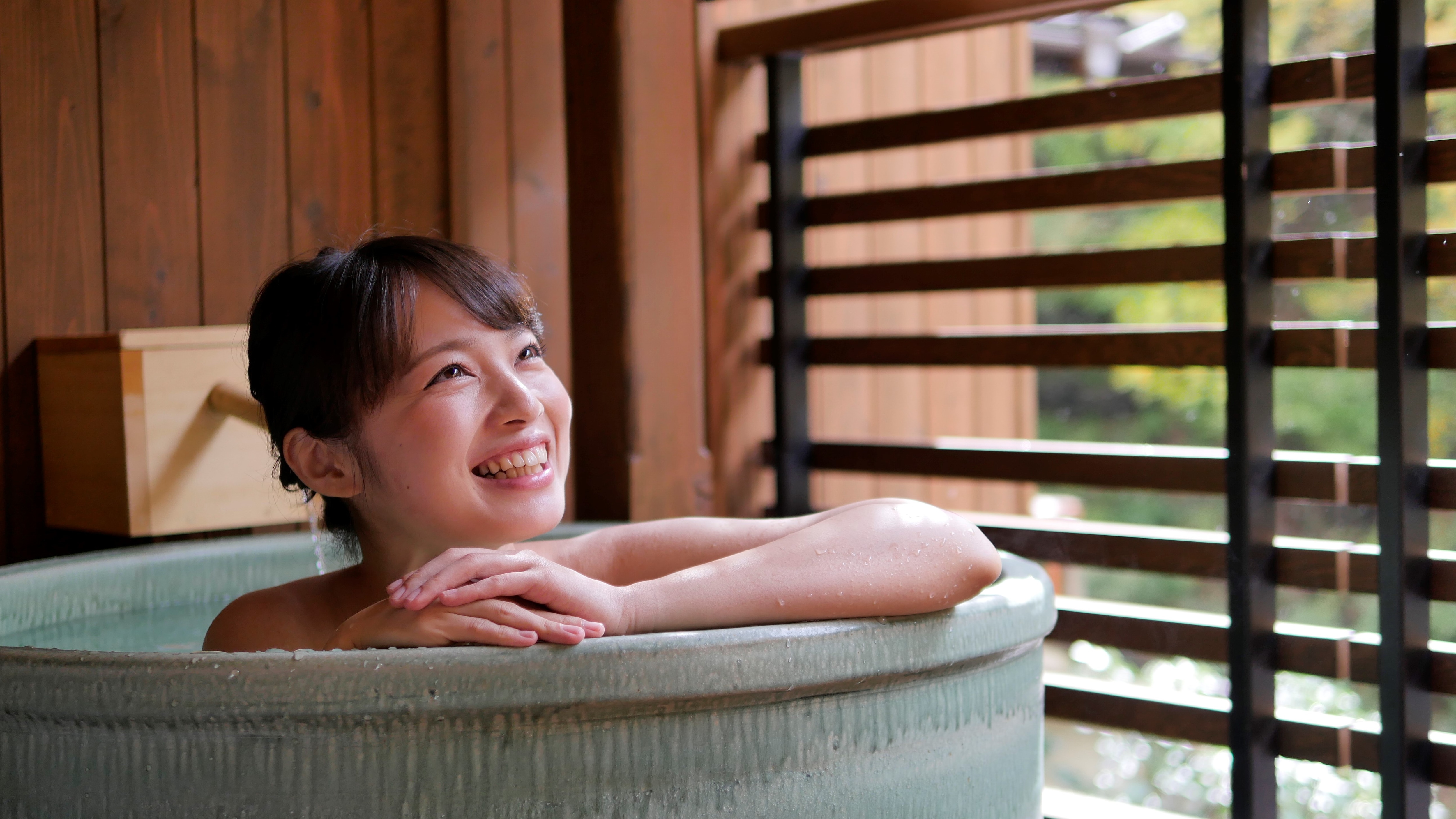 ・ Petit open-air baths in the "Mansaku" and "Rindo" guest rooms that were reopened in November 2017