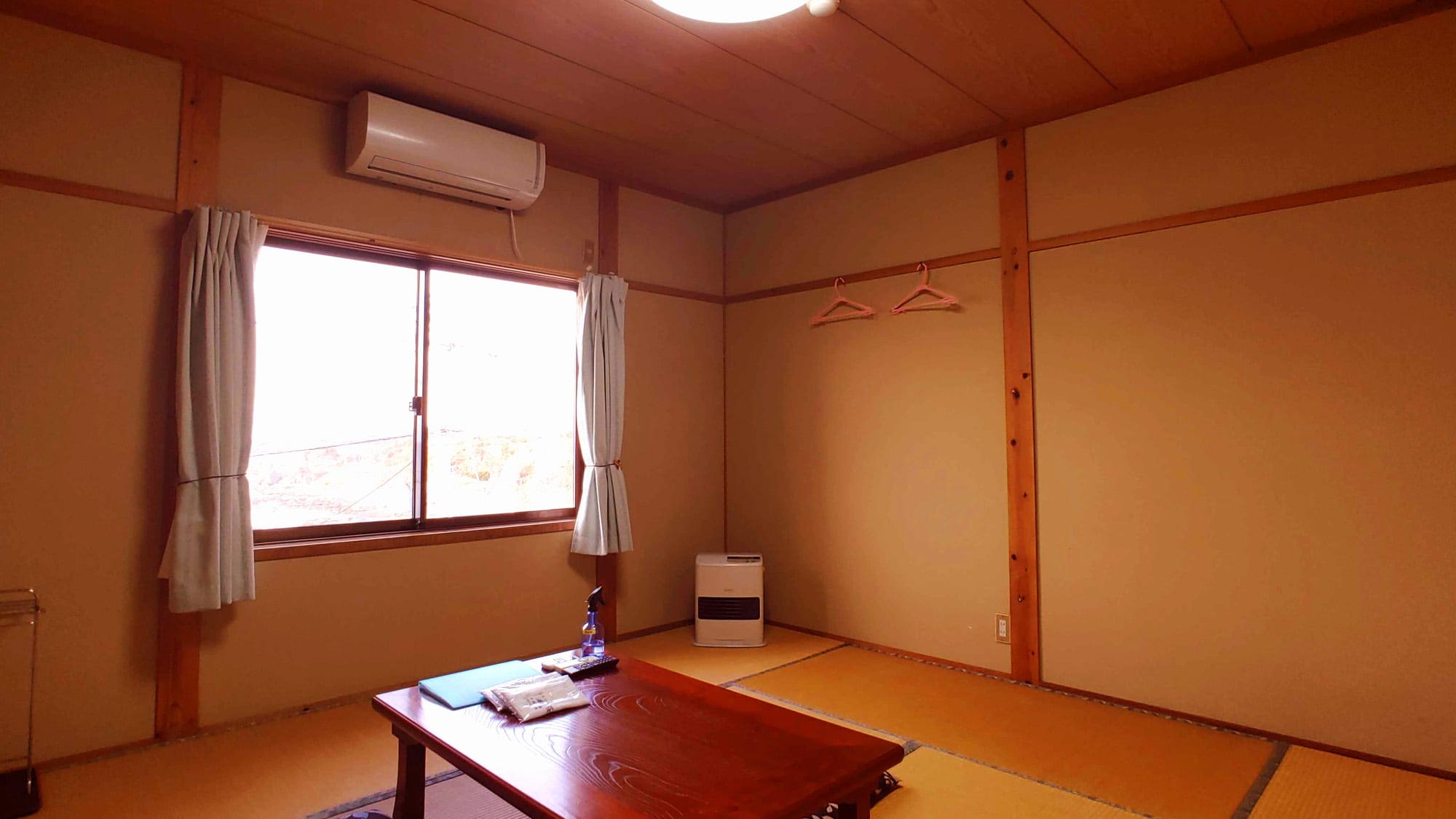 #ตัวอย่างห้องพัก - ห้องพักแบบญี่ปุ่นขนาด 8 เสื่อทาทามิ