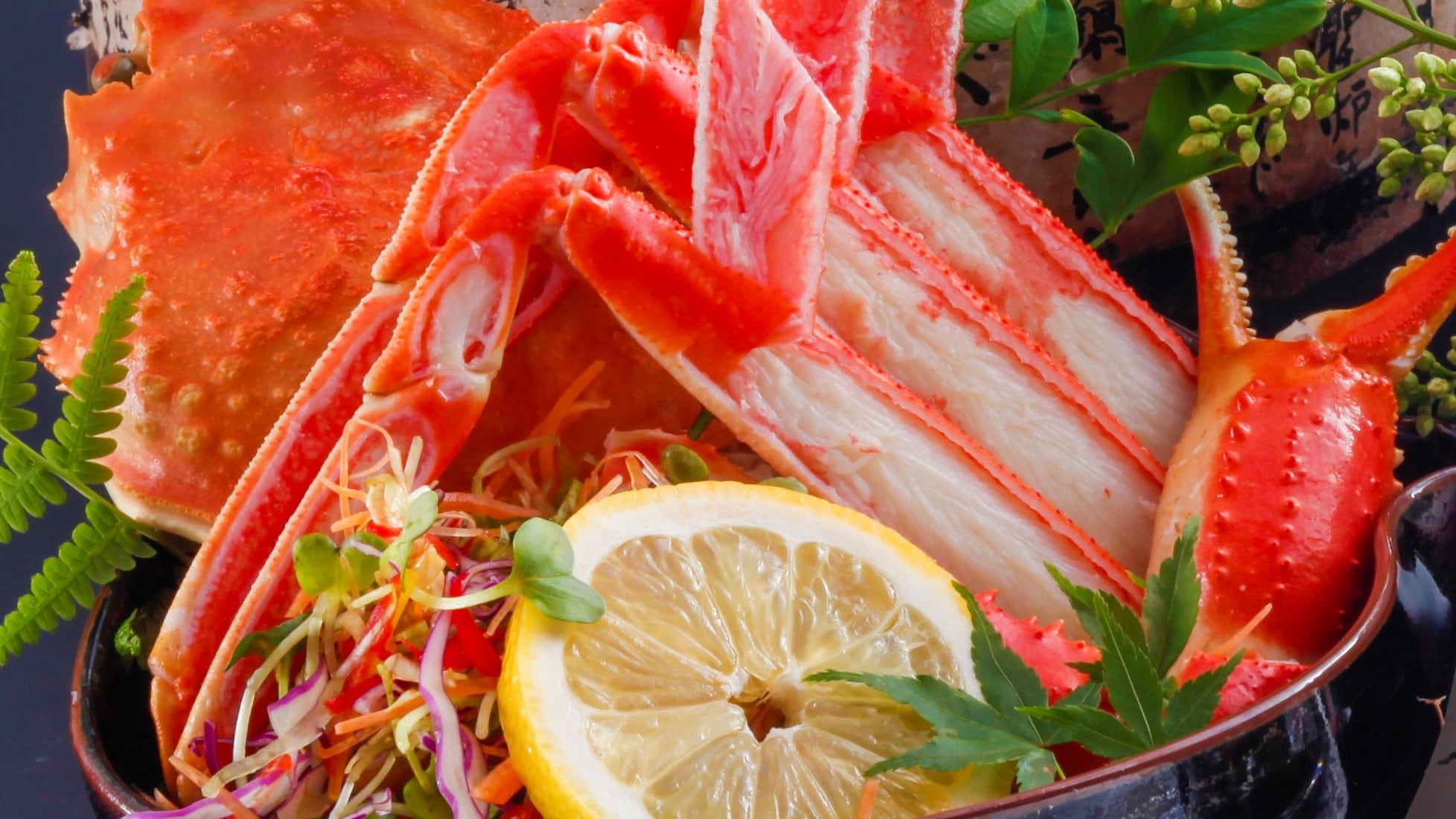 Boiled crab (image) A popular winter dish from Sanin