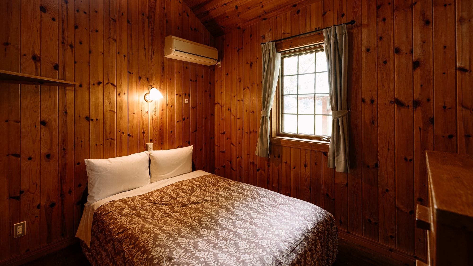 [Riverside Cottage] Double