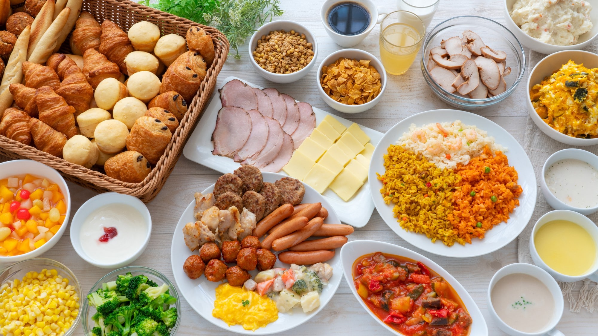[Breakfast Buffet] - Start your day with an extra hotel breakfast -