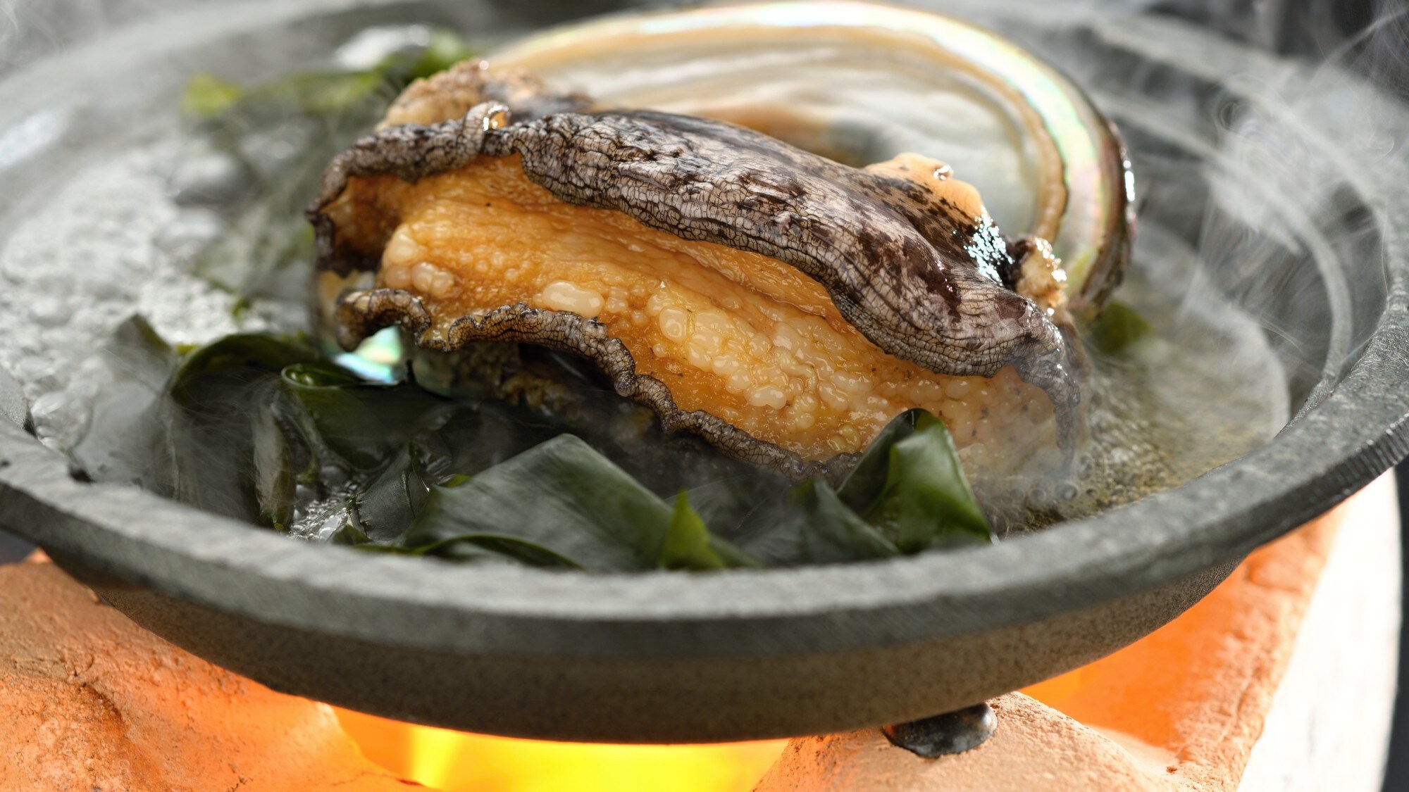 [Example of dishes (seasonal offerings)] Enjoy the bounty of the Sanriku sea.