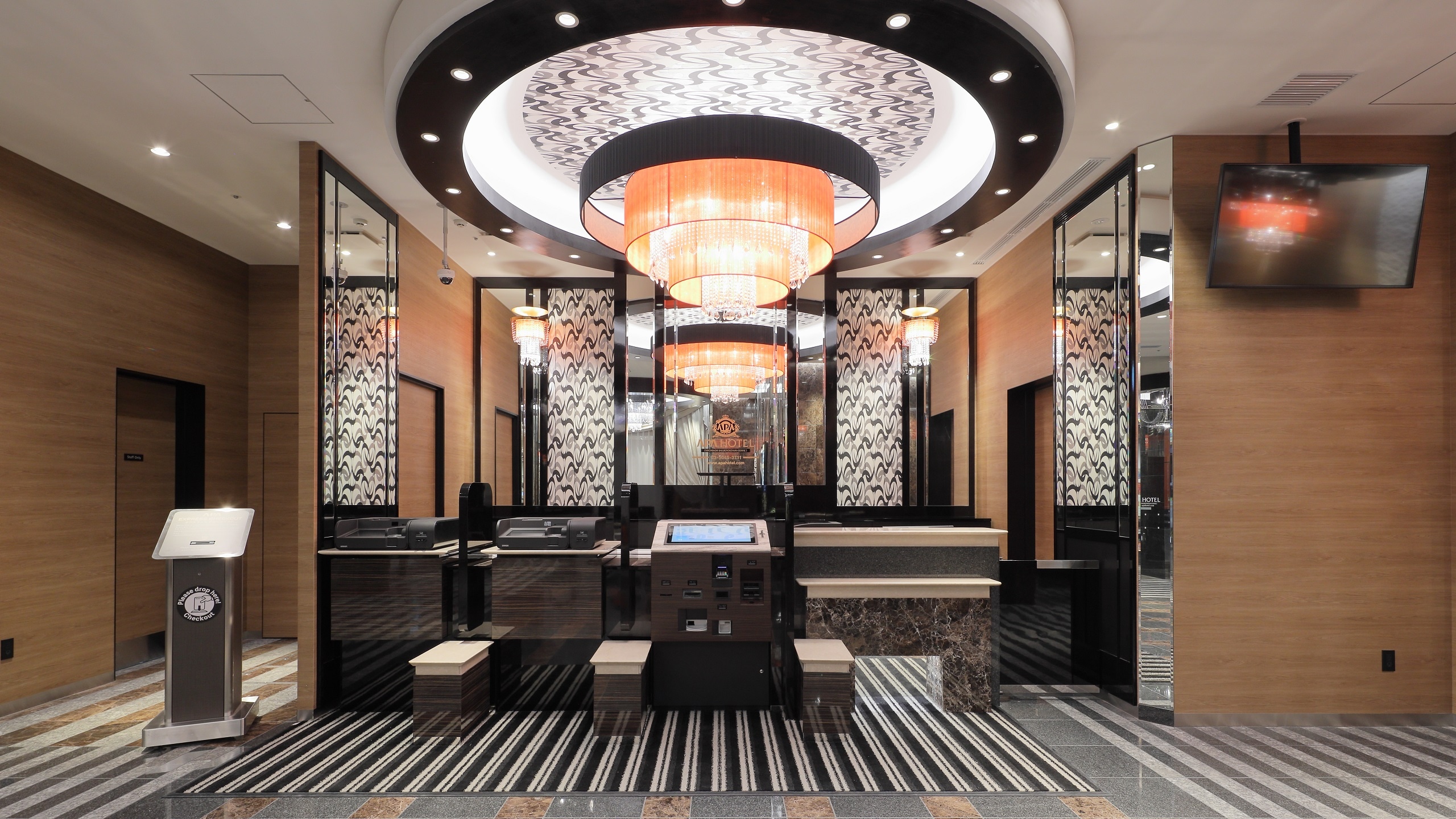 フロントカウンター