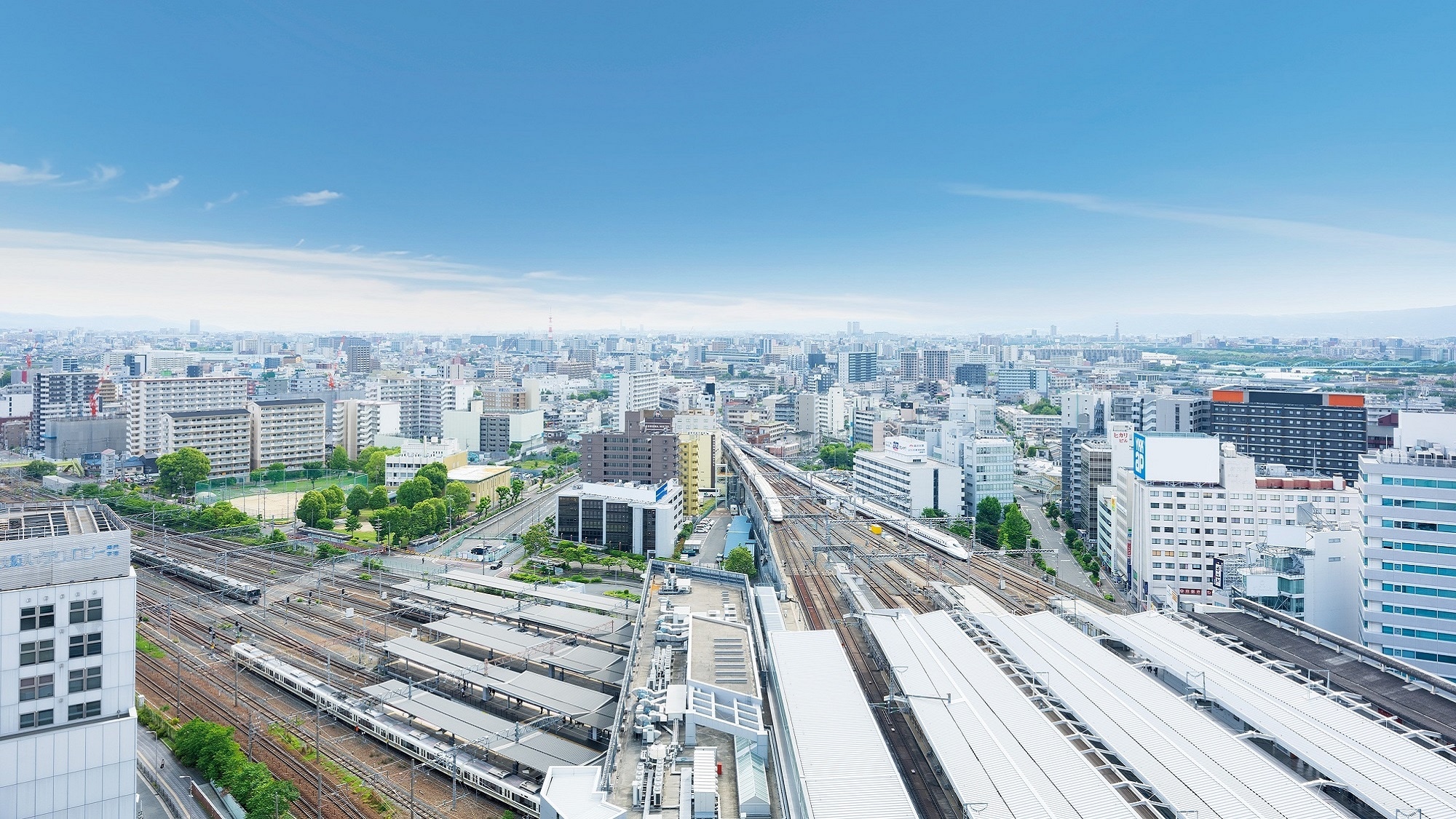 Nhìn từ phòng đôi góc (nhìn ra tàu hỏa) *Ví dụ