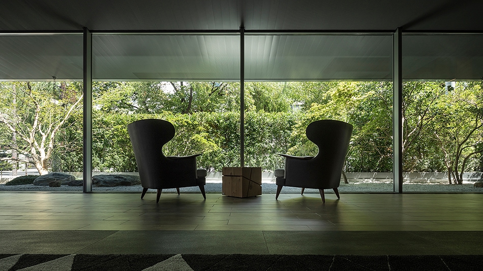 Lounge details