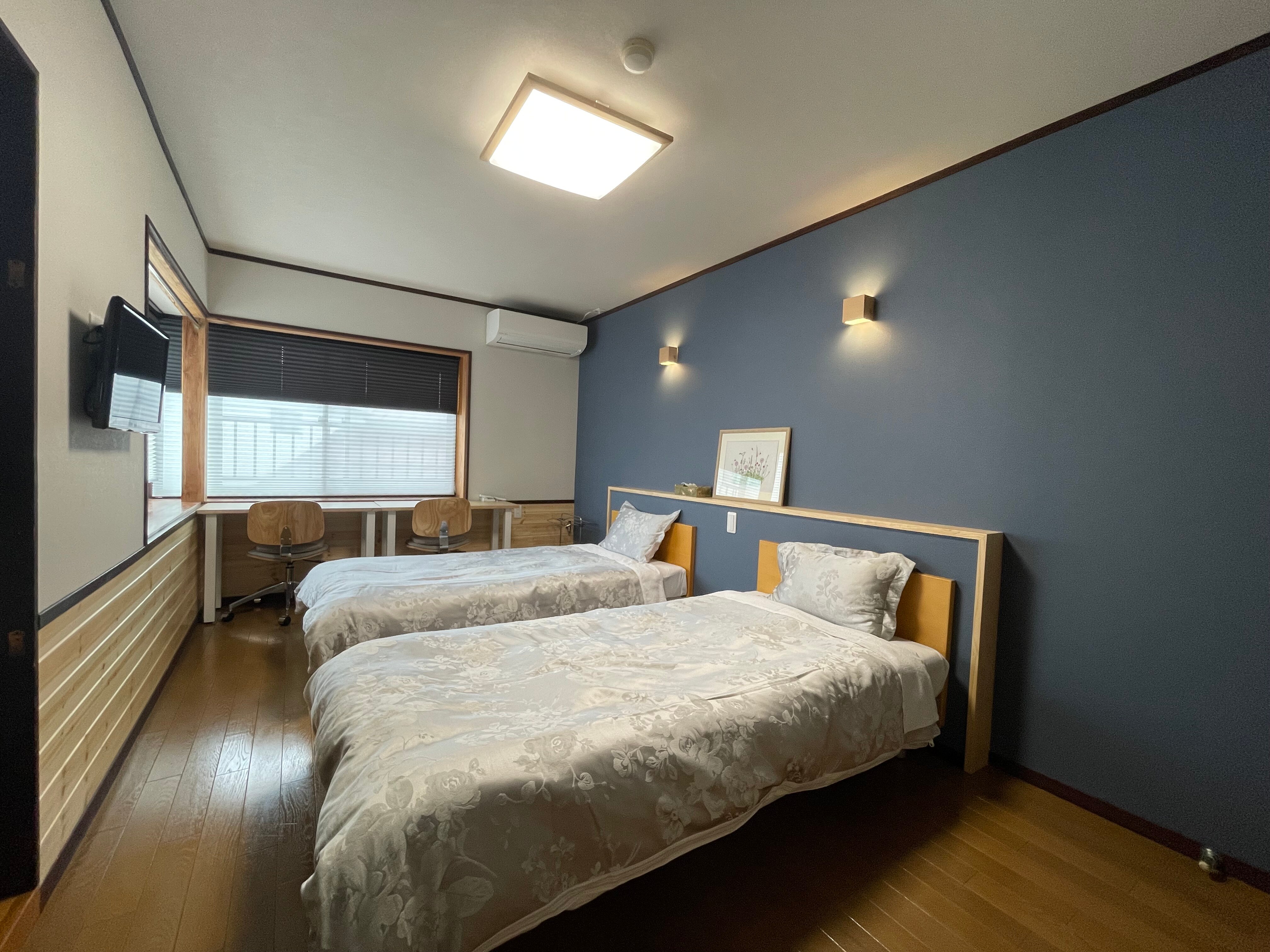 203 (with tatami raised floor)