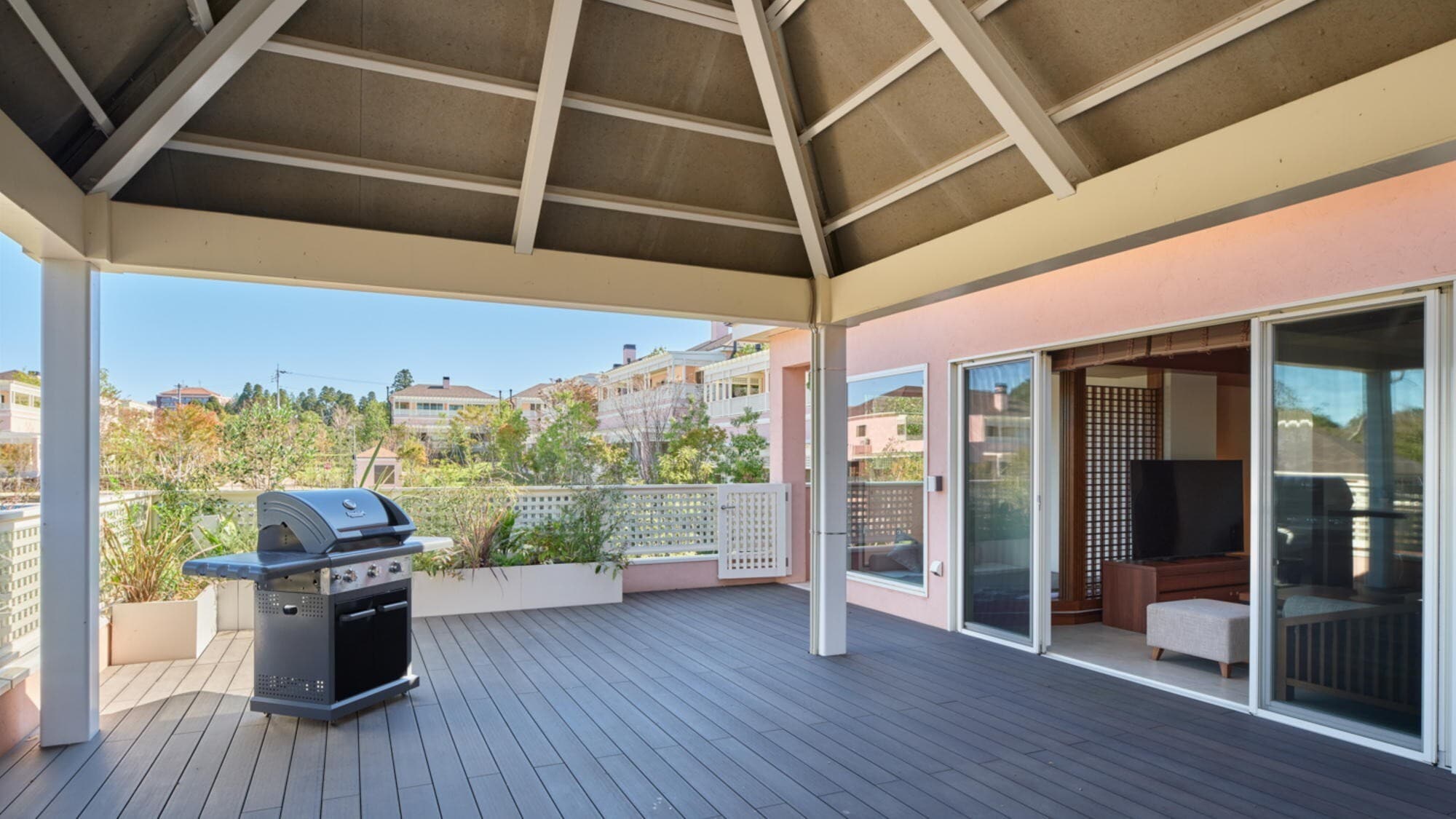 [Luxury Suite 128m2] Spacious terrace of 58m2