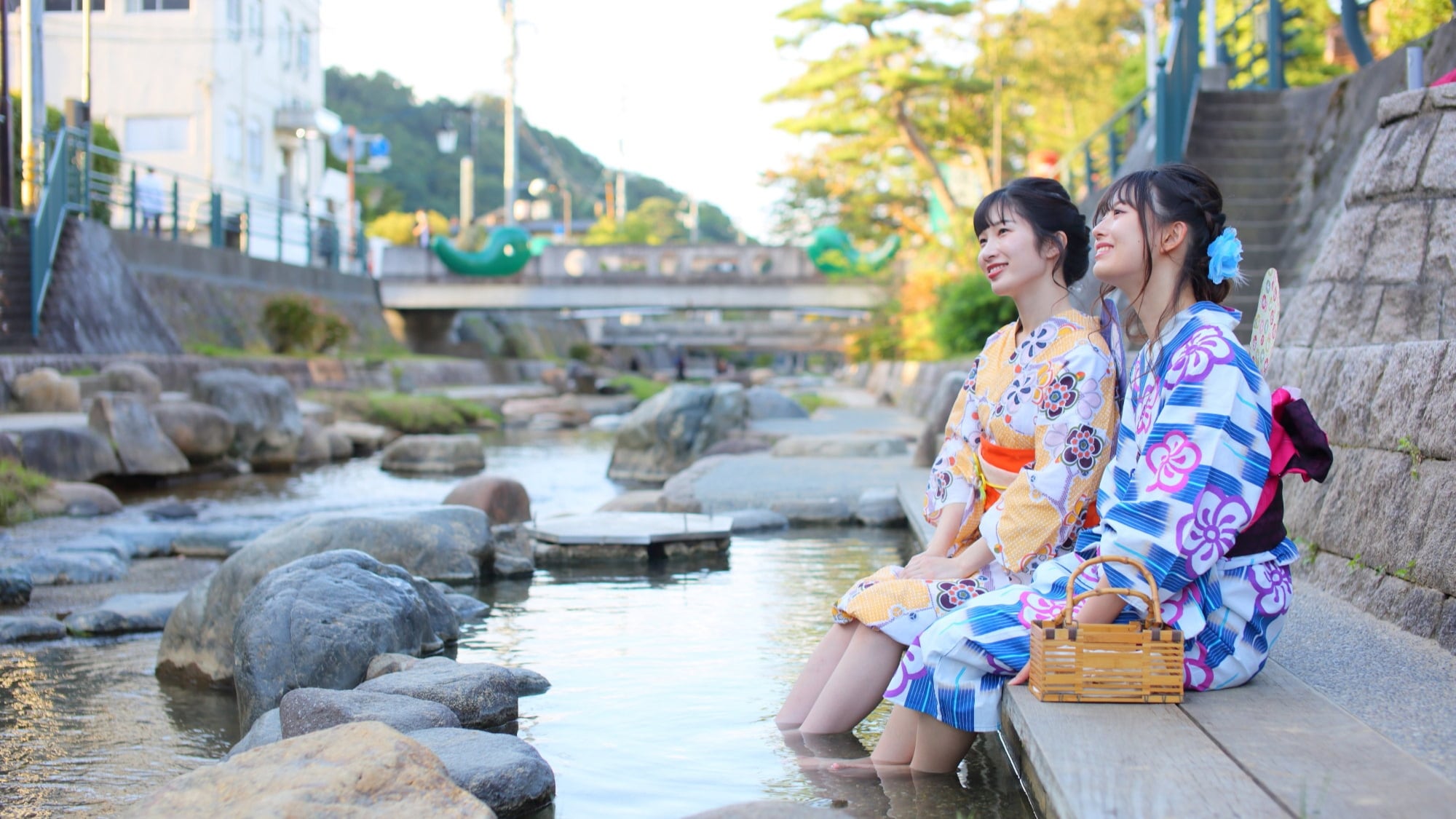 [Tamazukuri Onsen Footbath] There are three footbaths in the hot spring town.