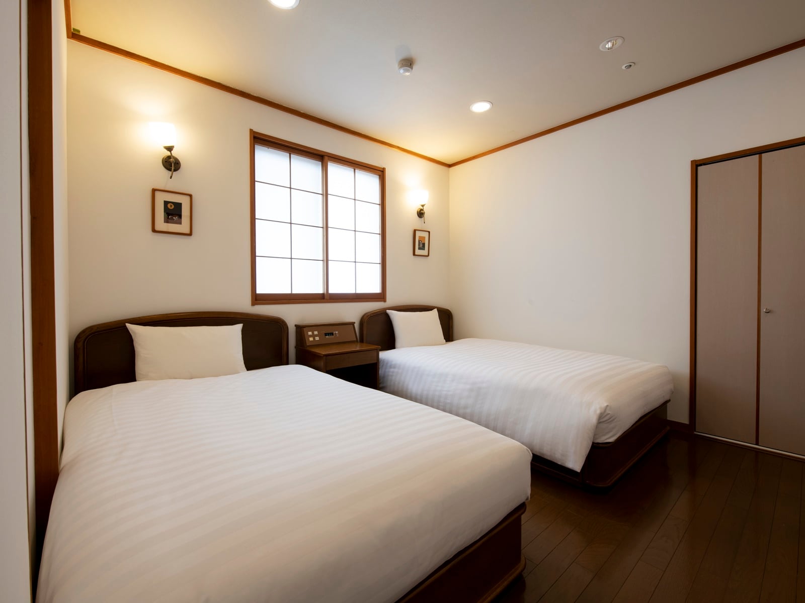 Ruangan khusus (ruangan Jepang-Barat)
