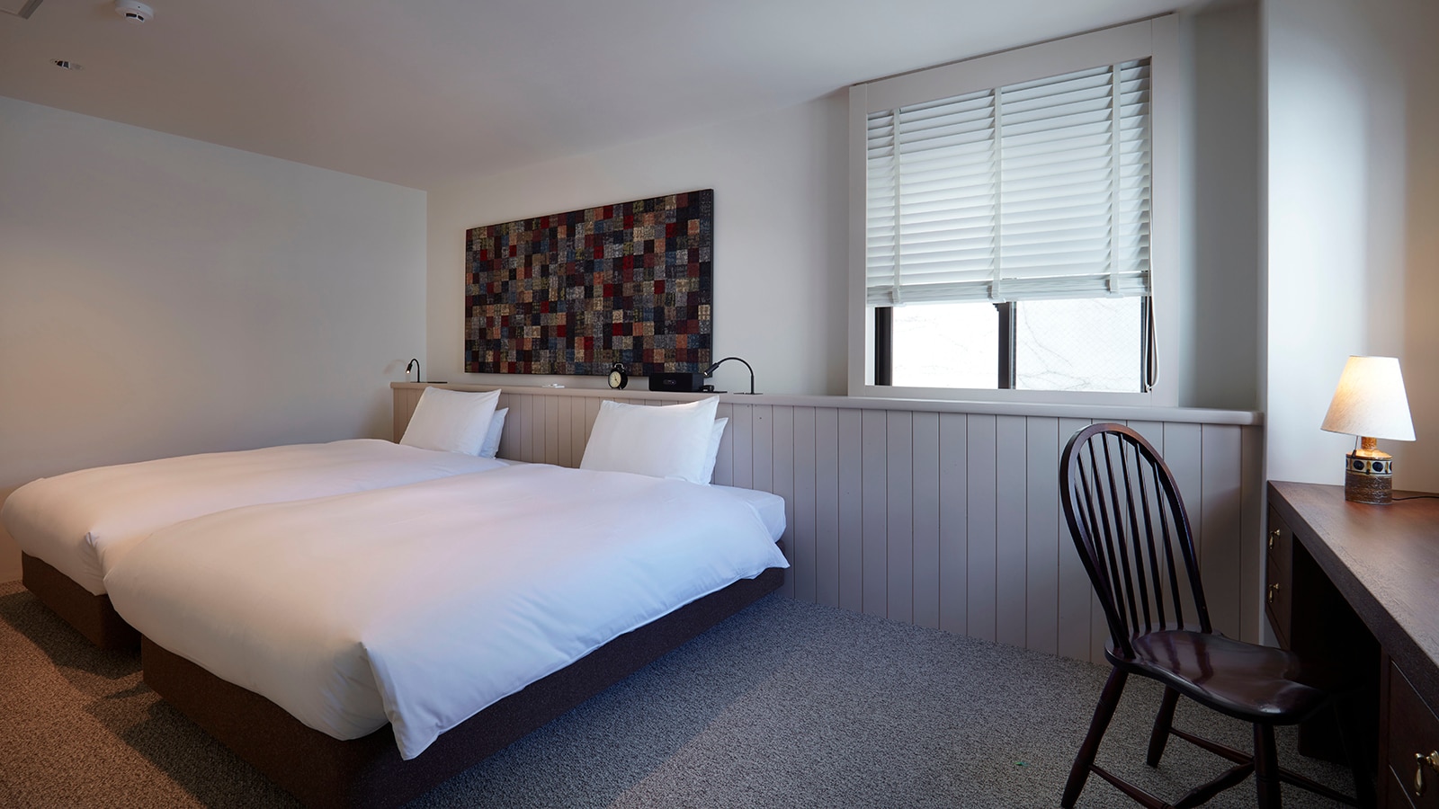 Old Building Deluxe Twin Room