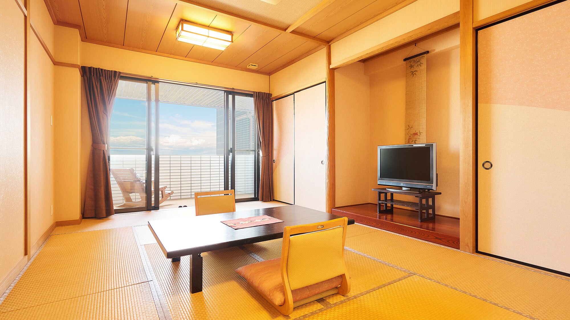 ・[Guest Room/Rainbow] You can see the wide blue sky from your room. Please spend a relaxing time.