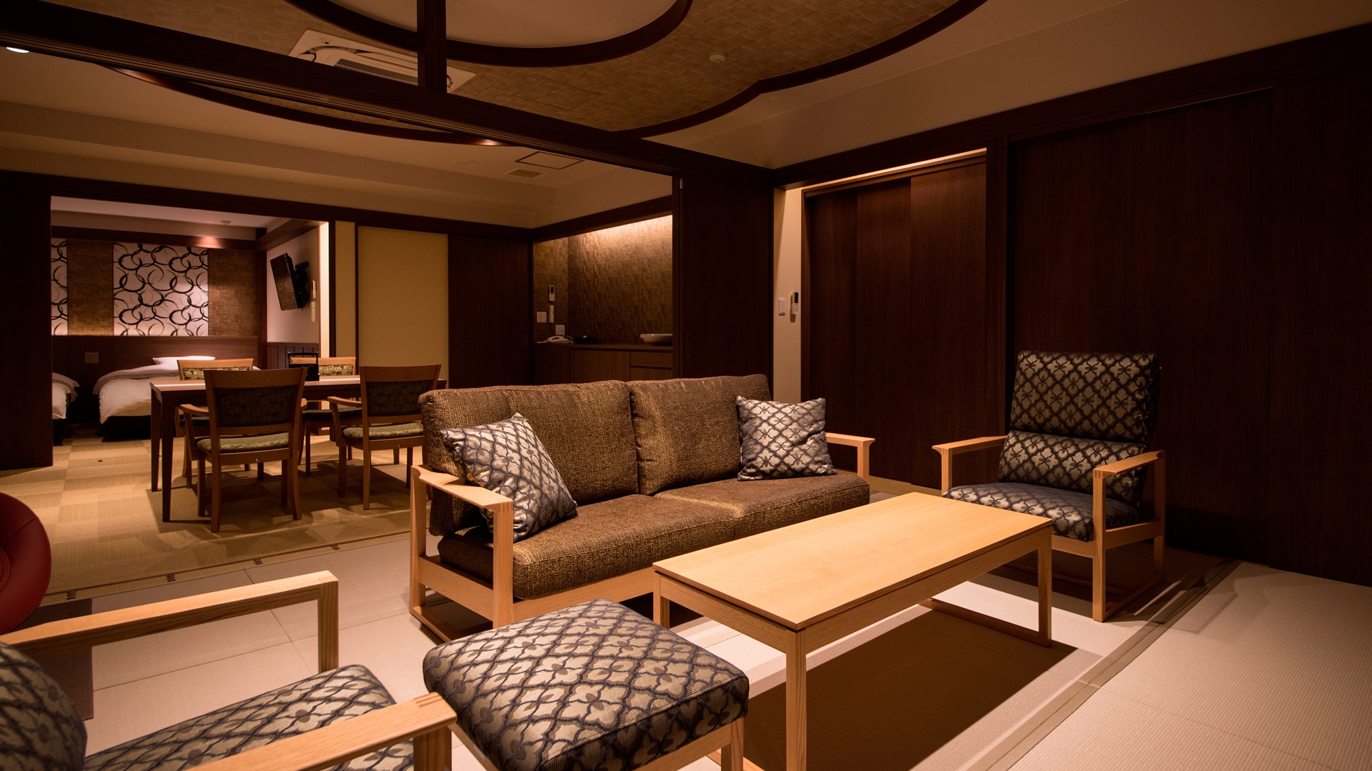 [Annex 2F Fuji_Japanese and Western Special Room, 100 sqm] Newly established in April 2019, bedroom with Kinsen open-air bath