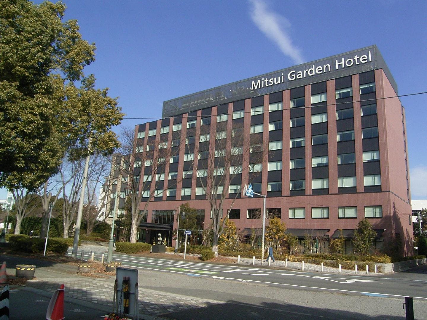 mgh jan 260104i1.jpg