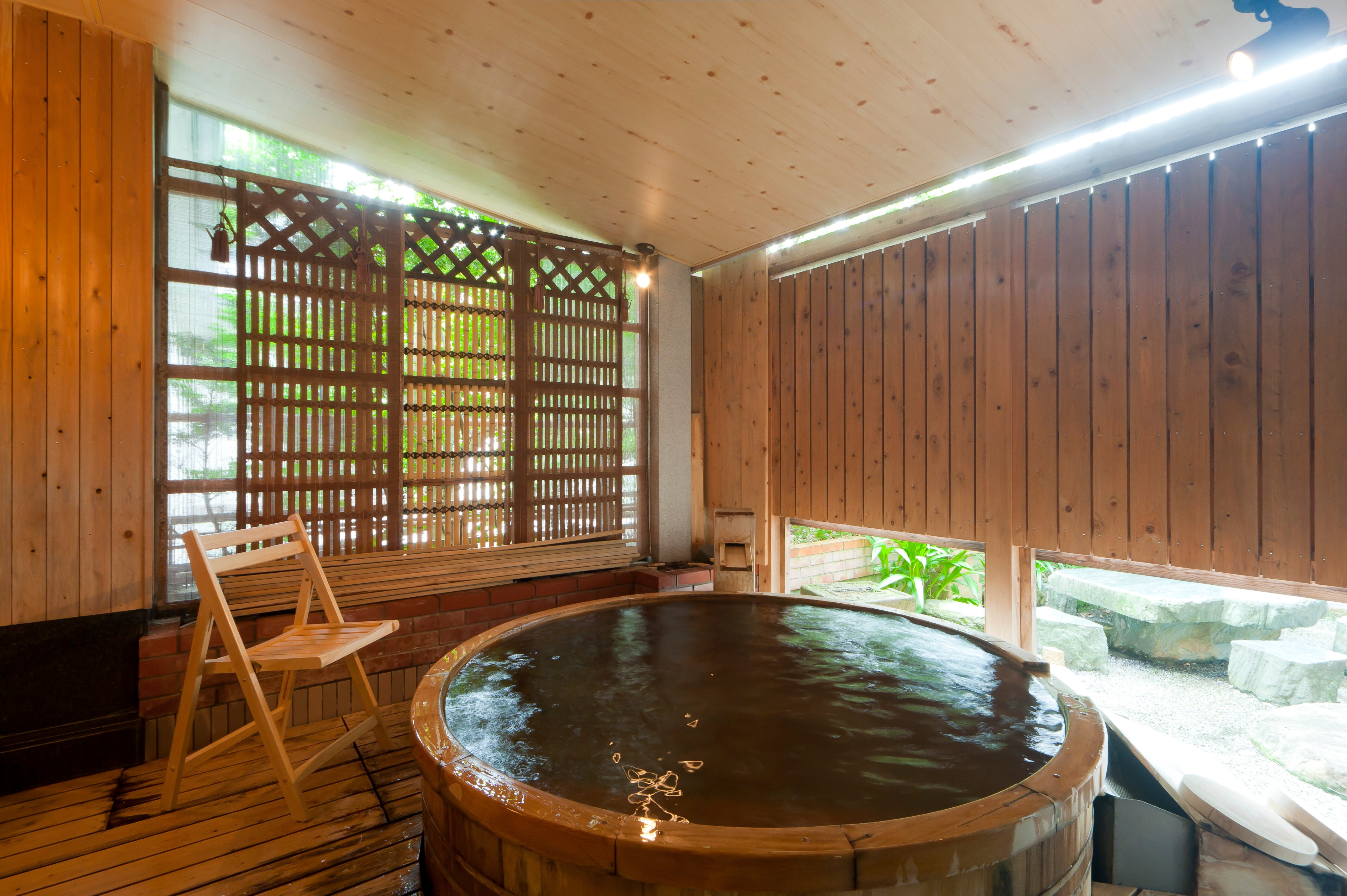 [Special Room Kisshotei] Includes an open-air cypress hot spring bath <Japanese-style room 15 tatami mats + 9 tatami mats>
