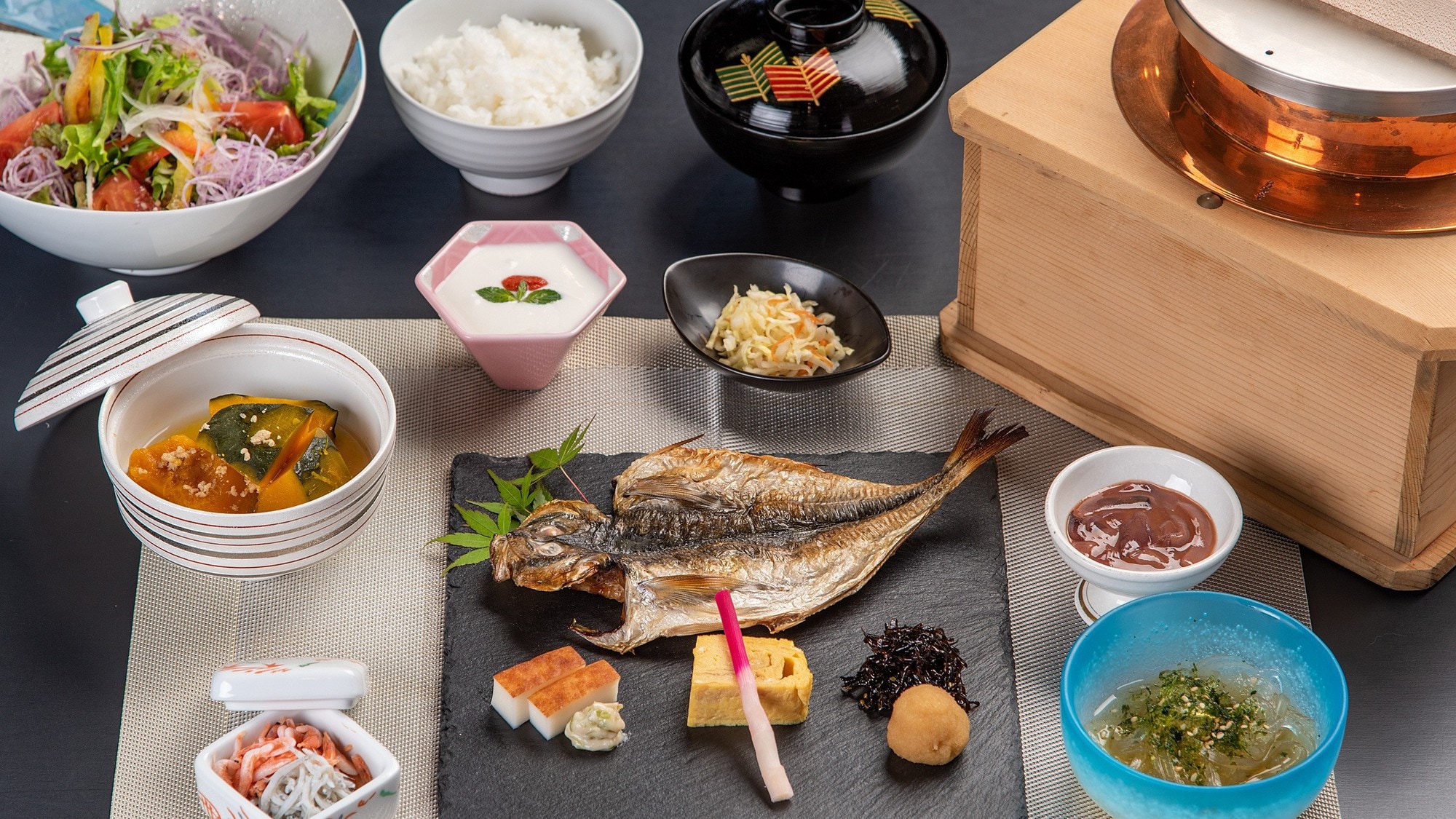 Sarapan Ishinoya (contoh foto)