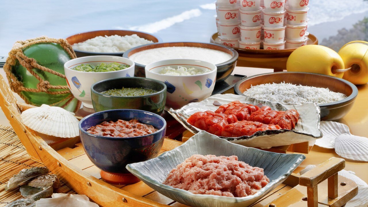 The popular sticky and fatty Bakudan rice bowl (breakfast)